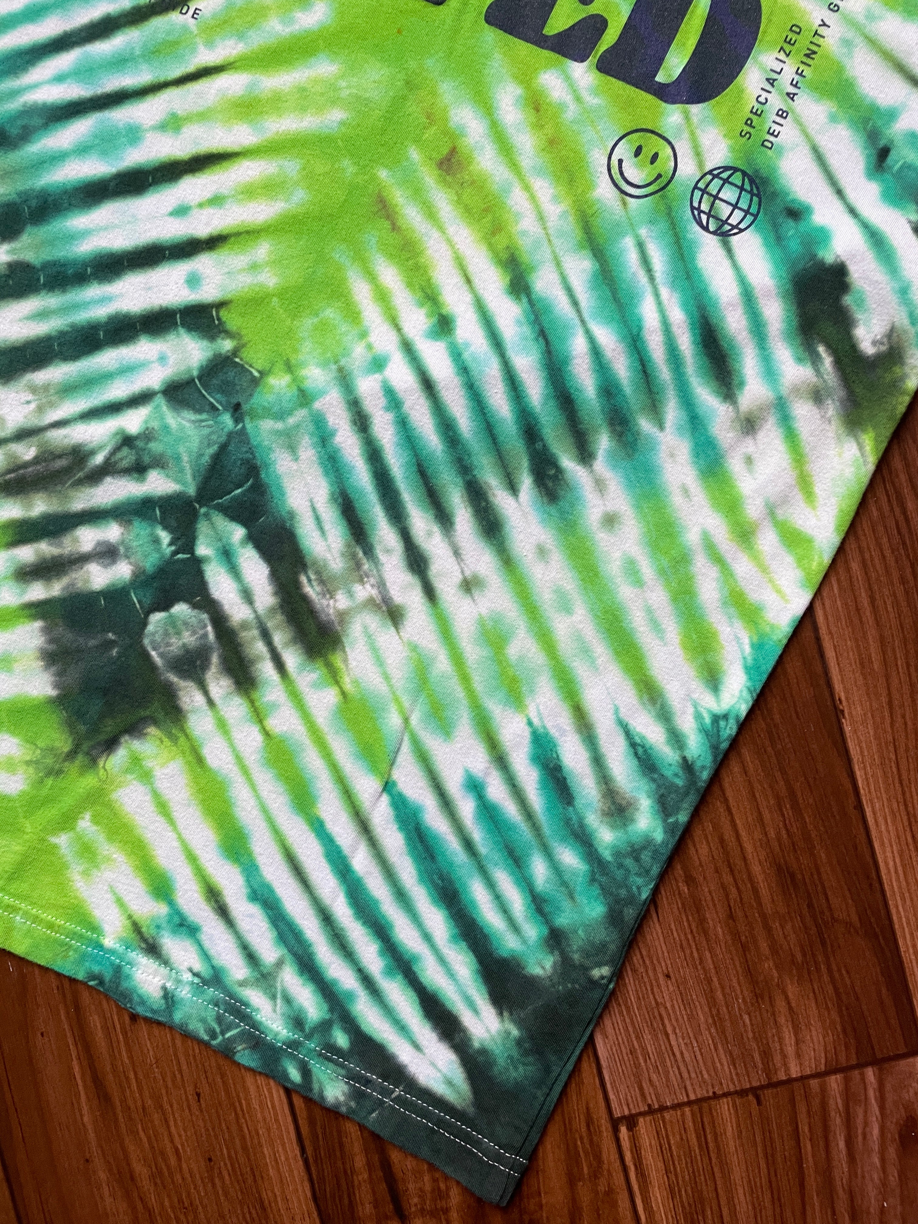 Men's Medium You Are Loved Heart-Shaped Tie Dye Short Sleeve T-Shirt