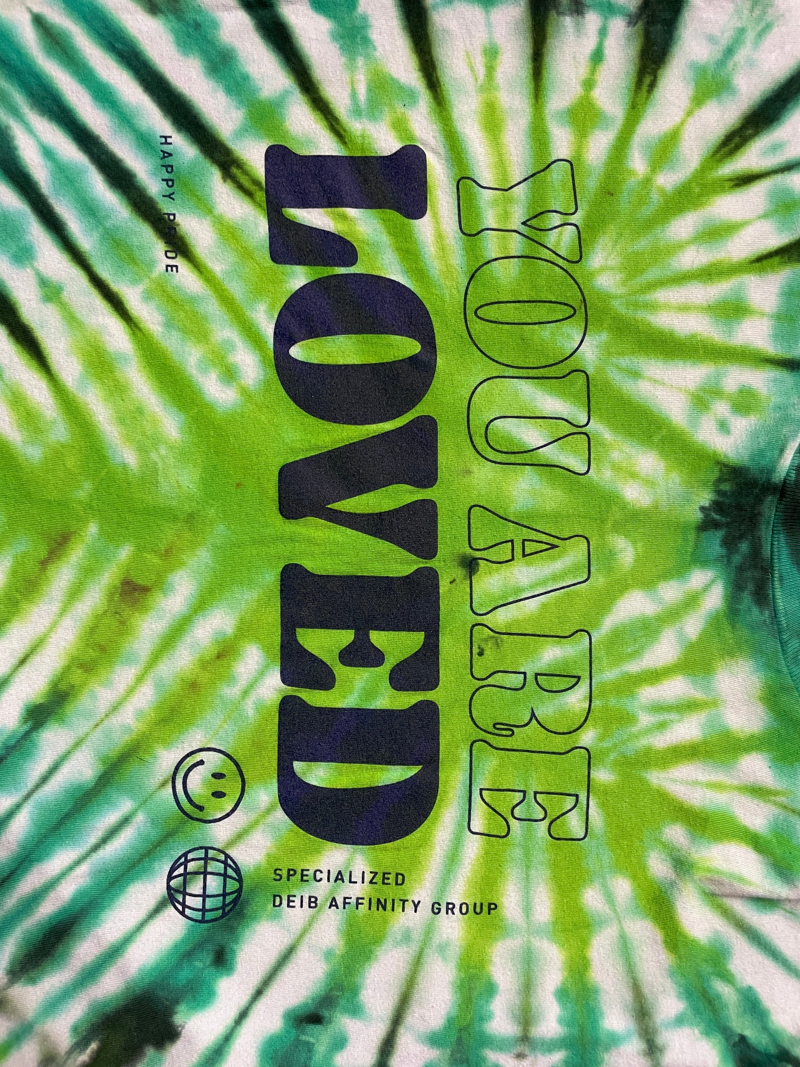 Men's Medium You Are Loved Heart-Shaped Tie Dye Short Sleeve T-Shirt