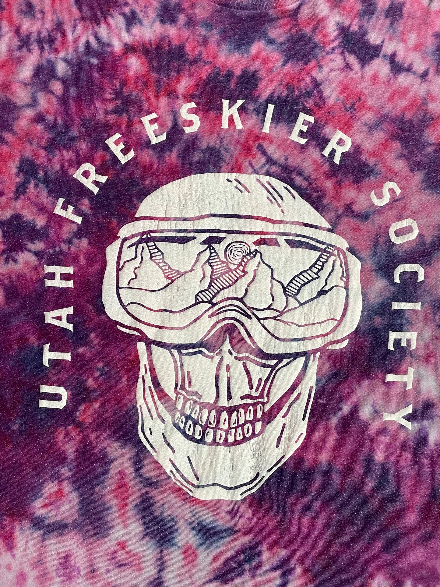 Men's Small Skull Ski Bum Utah Freeskier Society Reverse Tie Dye Short Sleeve T-Shirt