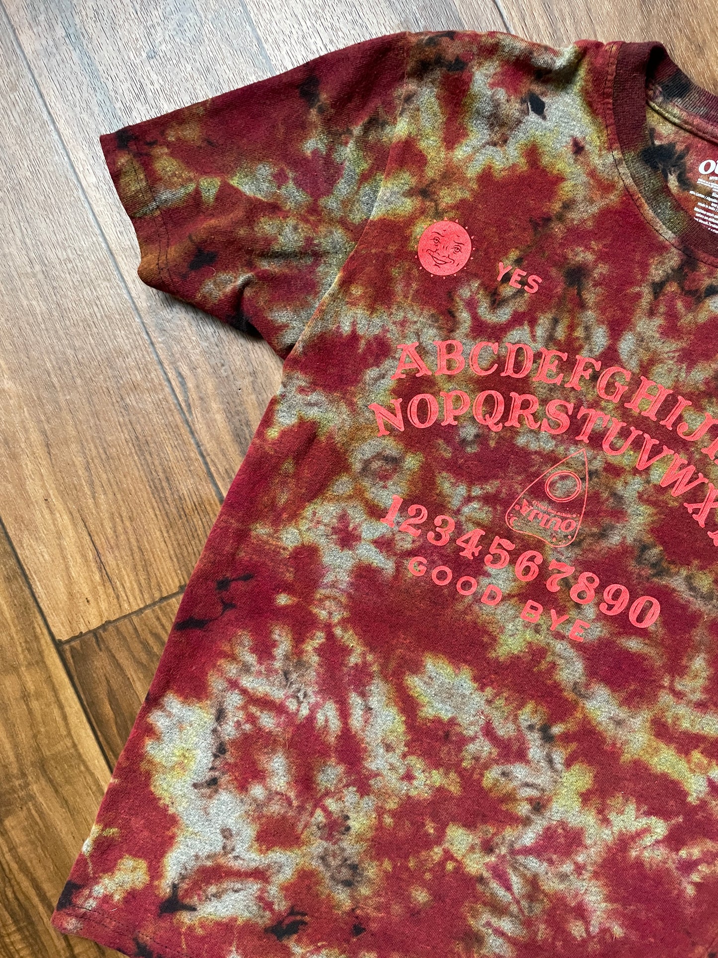 Women's Small Ouija Board Reverse Tie Dye Short Sleeve T-Shirt