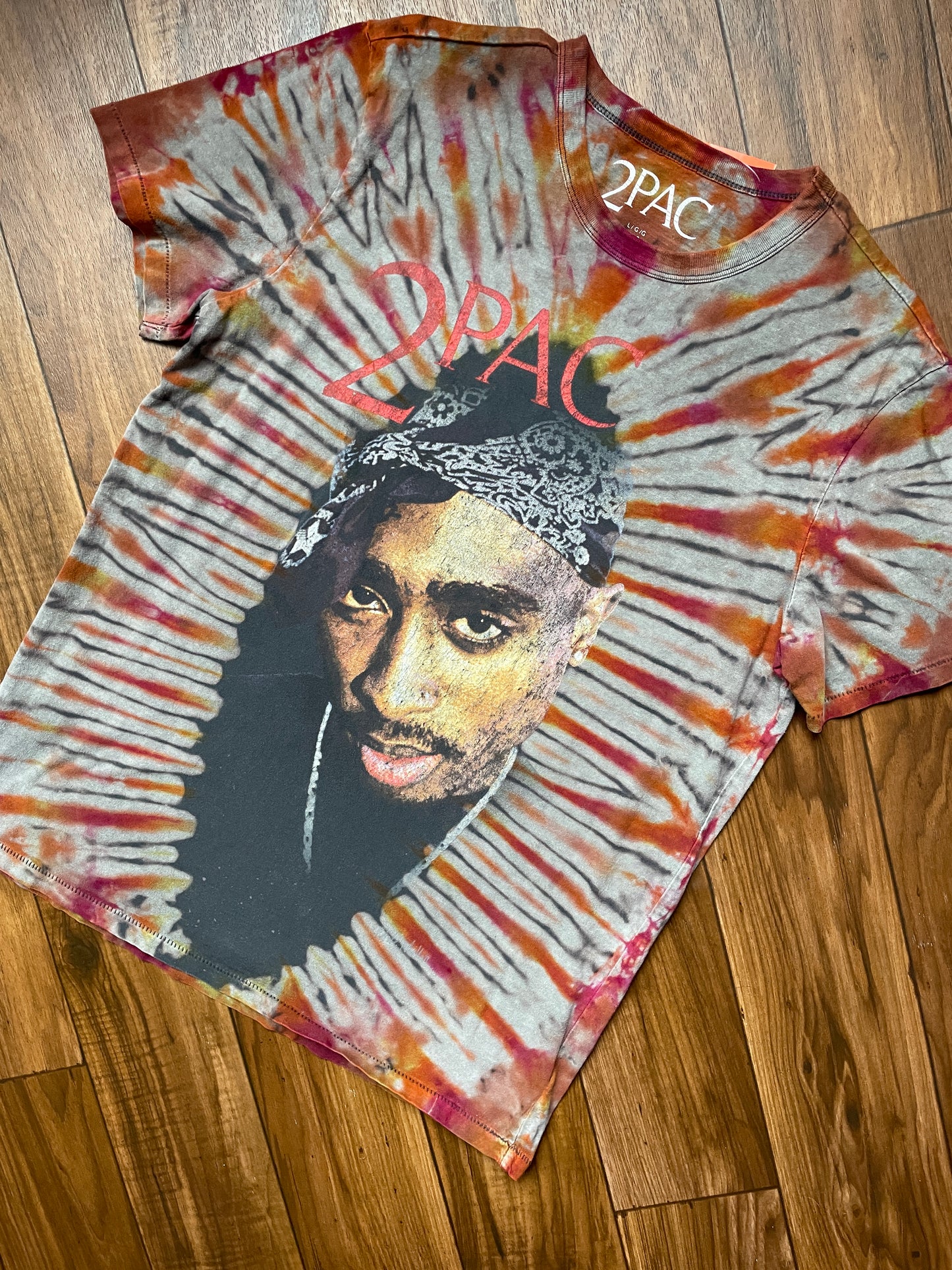 Unisex Large 2Pac Reverse Tie Dye Short Sleeve T-Shirt