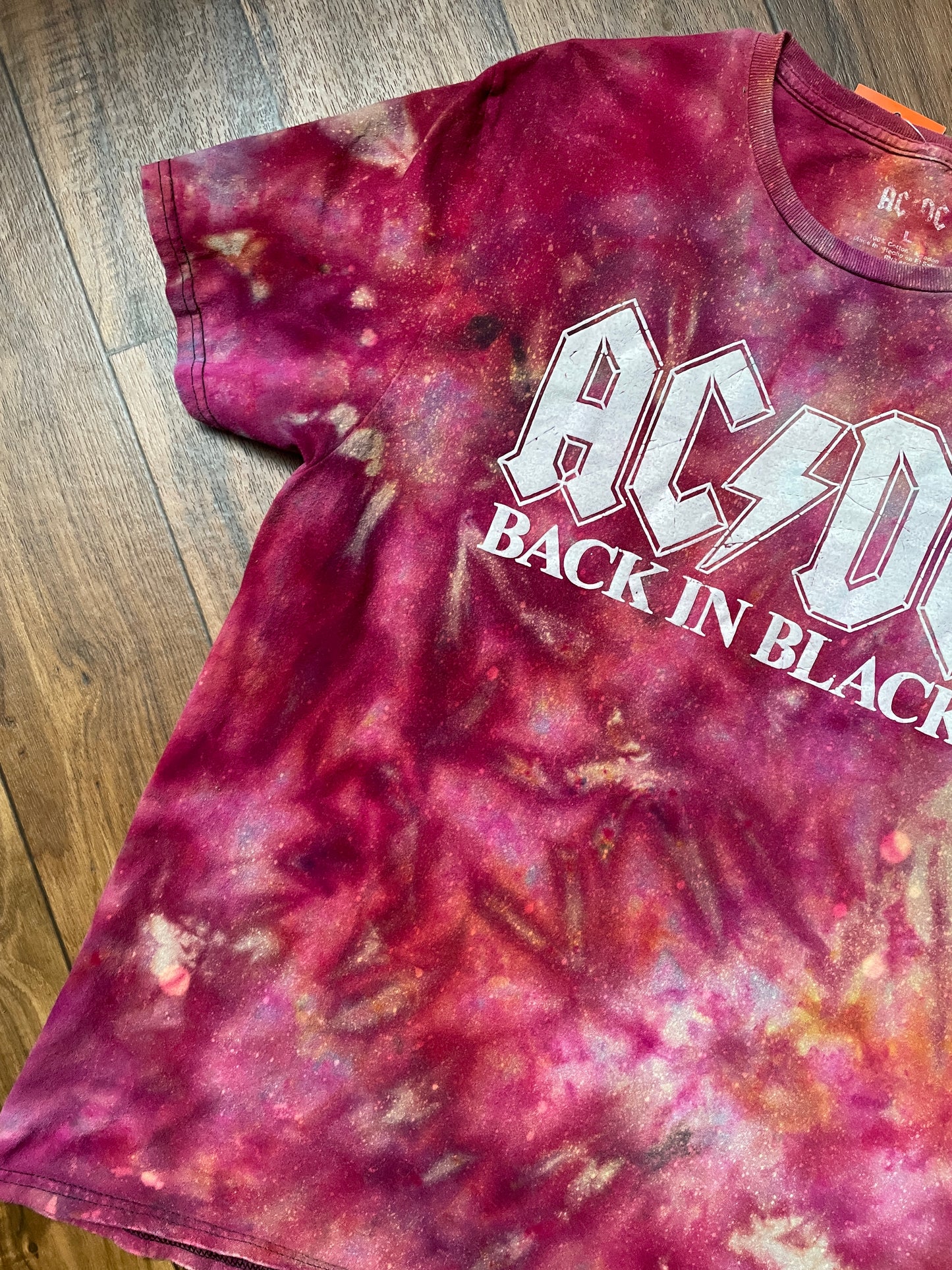 Women's Large AC/DC Back in Black Red Galaxy Ice Dye Tie Dye Short Sleeve T-Shirt