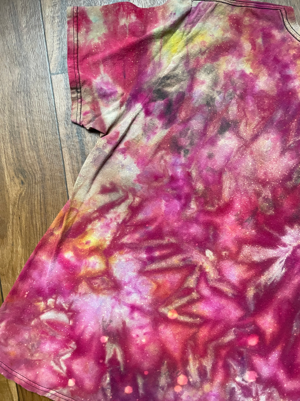 Women's Large AC/DC Back in Black Red Galaxy Ice Dye Tie Dye Short Sleeve T-Shirt