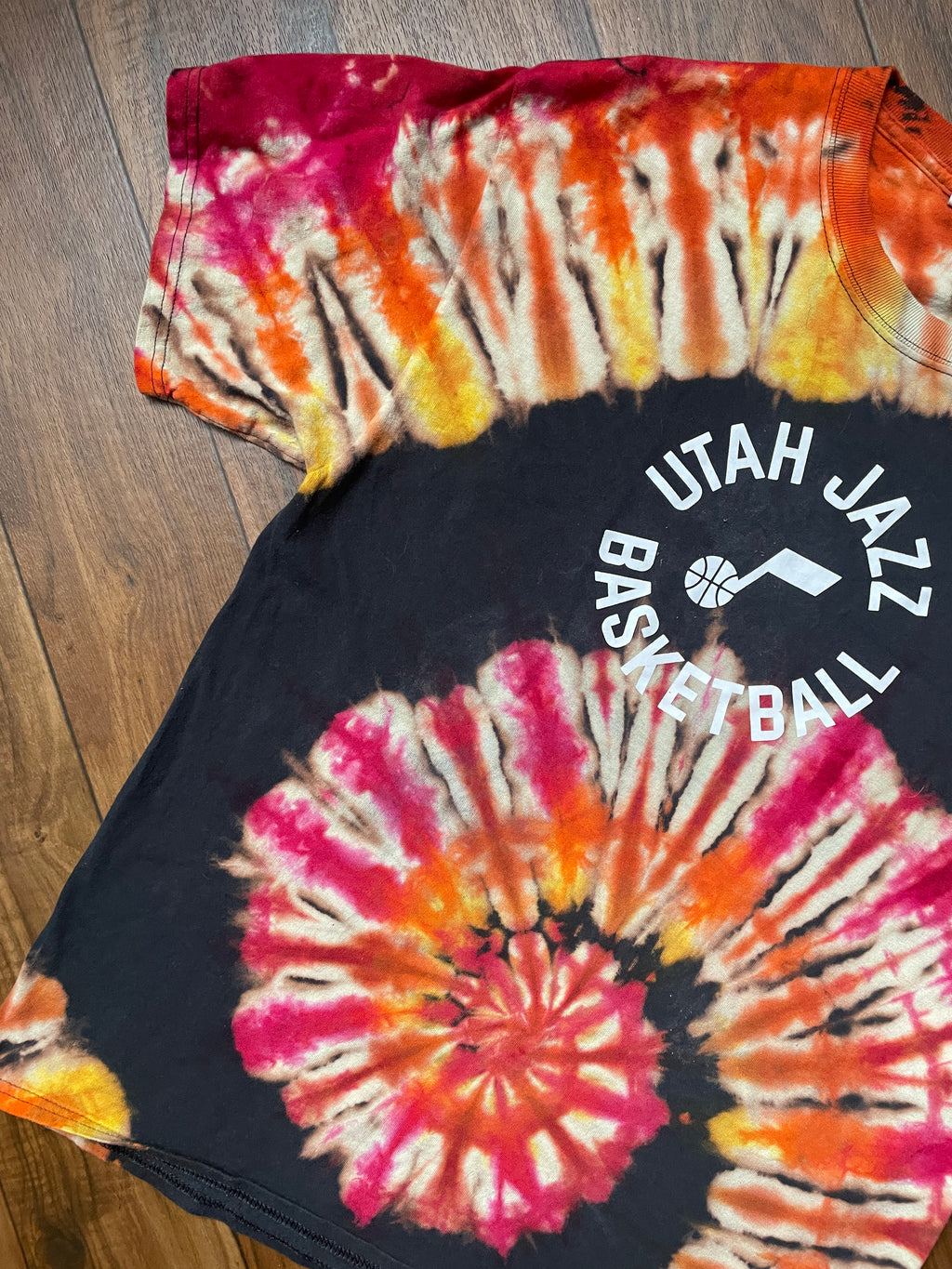 Men's Large Utah Jazz Reverse Tie Dye Short Sleeve T-Shirt