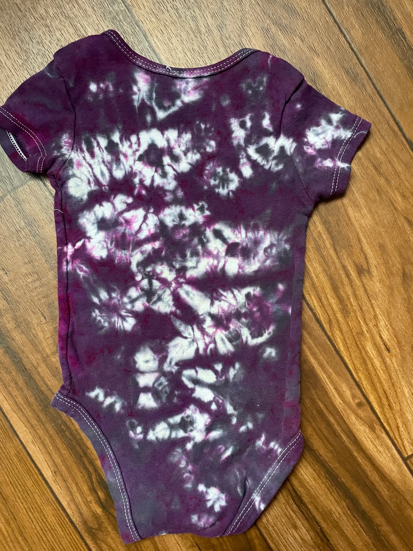 6-9 MO Purple & Gray Tie Dye Short Sleeve Baby Onesie