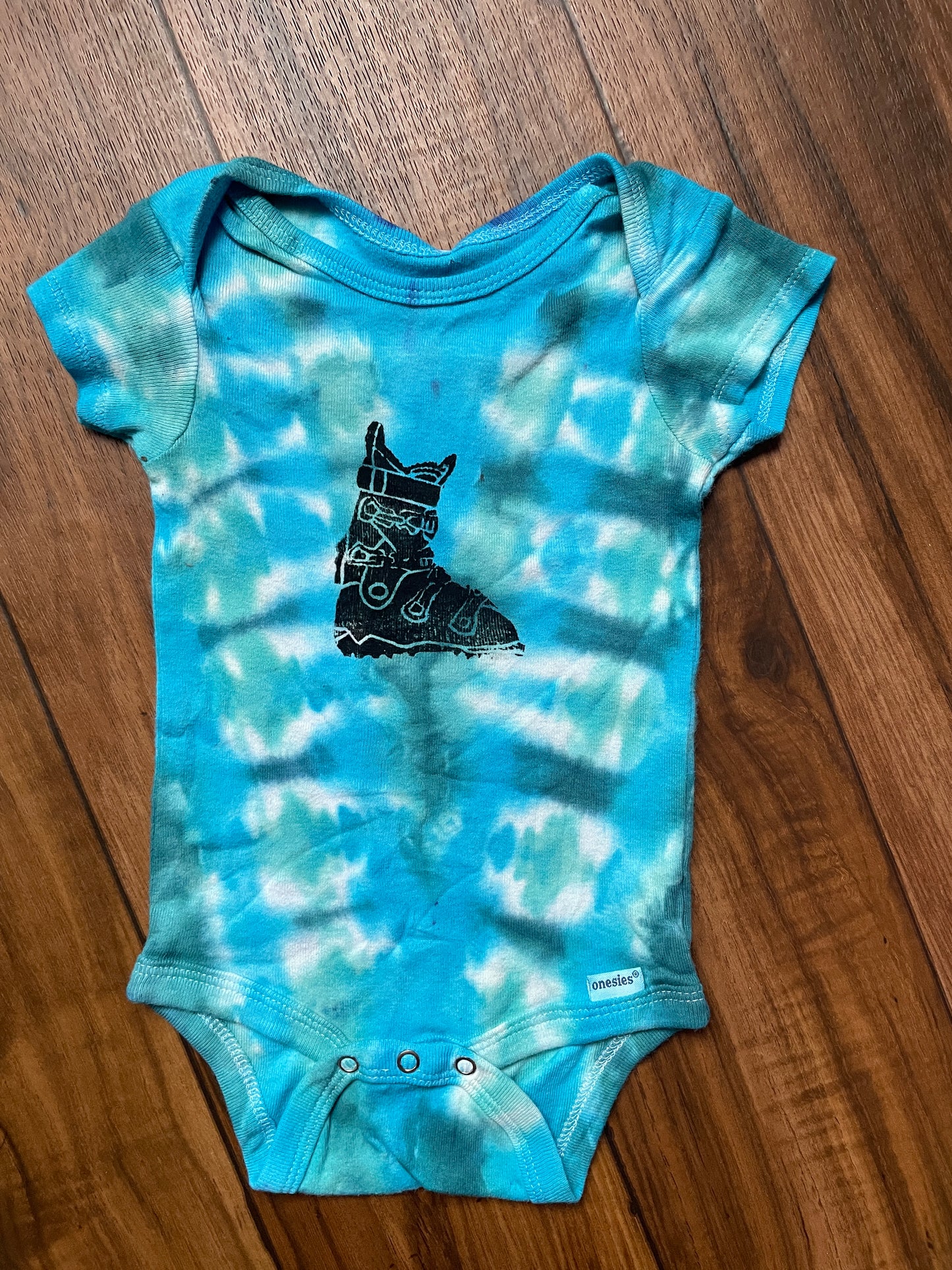 3-6 MO Blue & Green Ski Boot Tie Dye Short Sleeve Baby Onesie