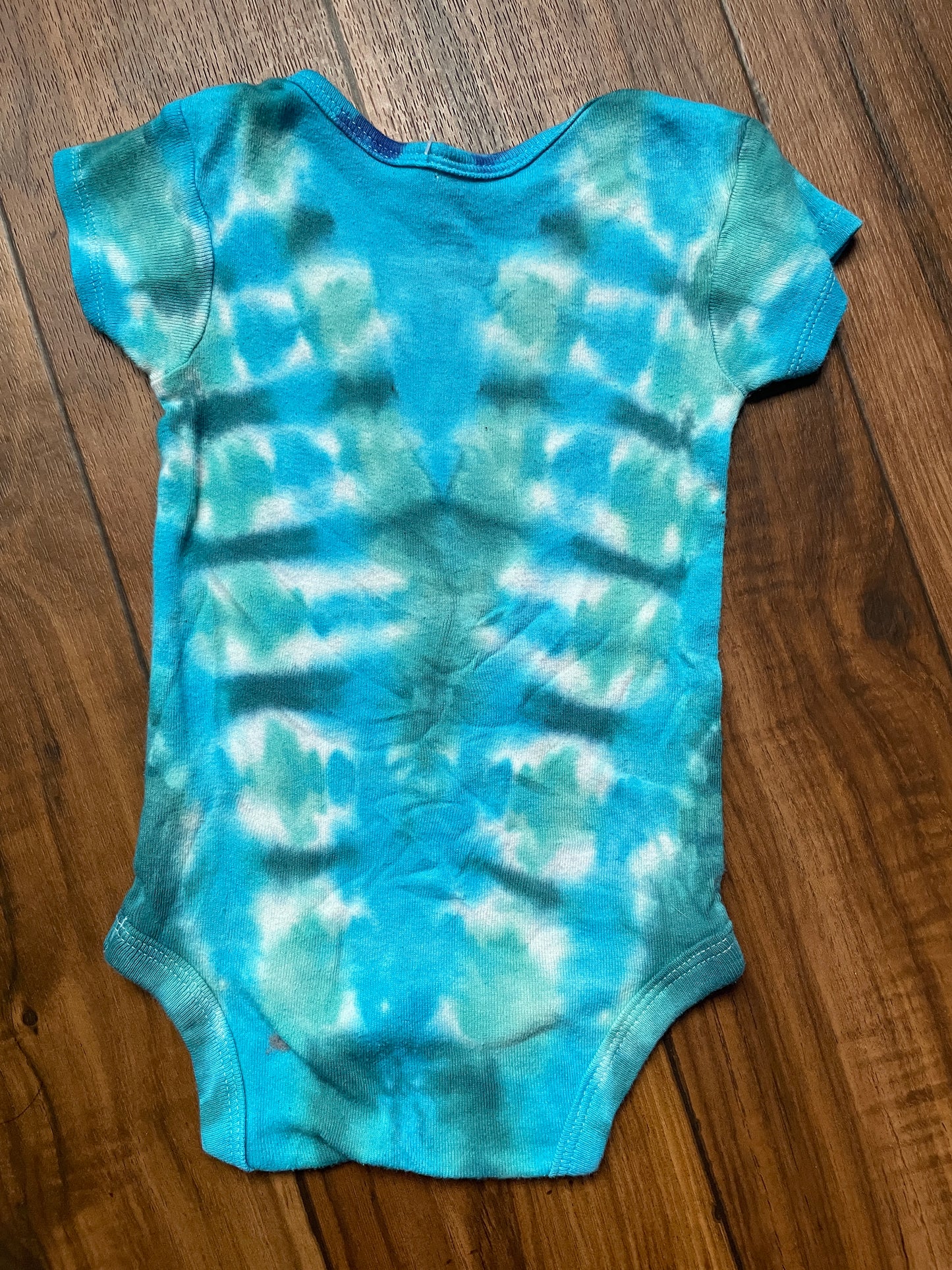 3-6 MO Blue & Green Ski Boot Tie Dye Short Sleeve Baby Onesie