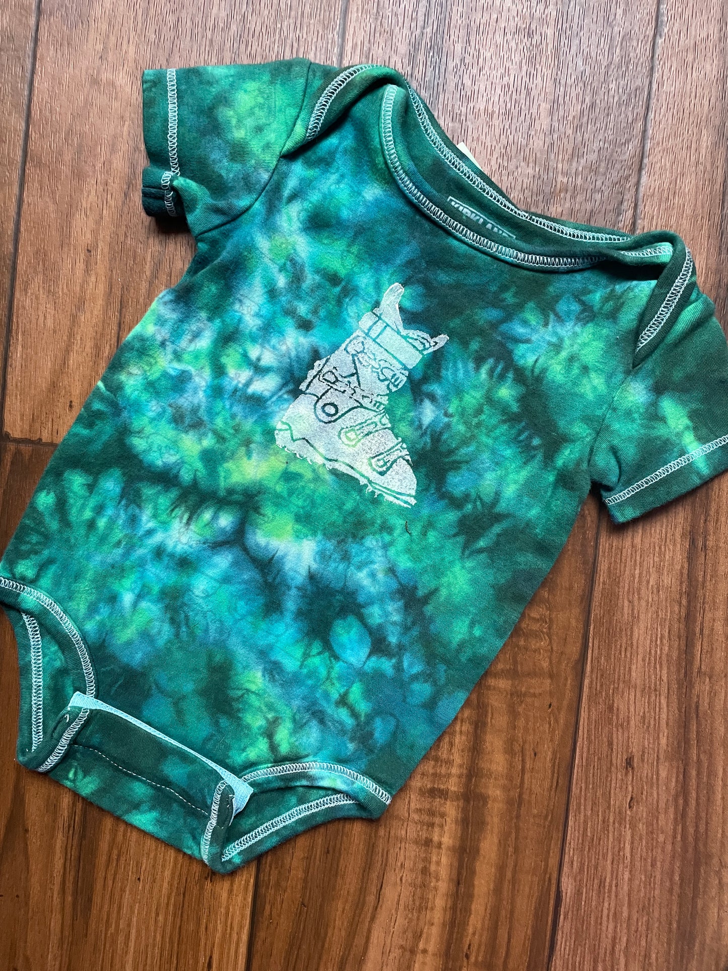 3-6 MO Blue & Green Ski Boot Tie Dye Short Sleeve *Velcro-Fasten* Baby Onesie