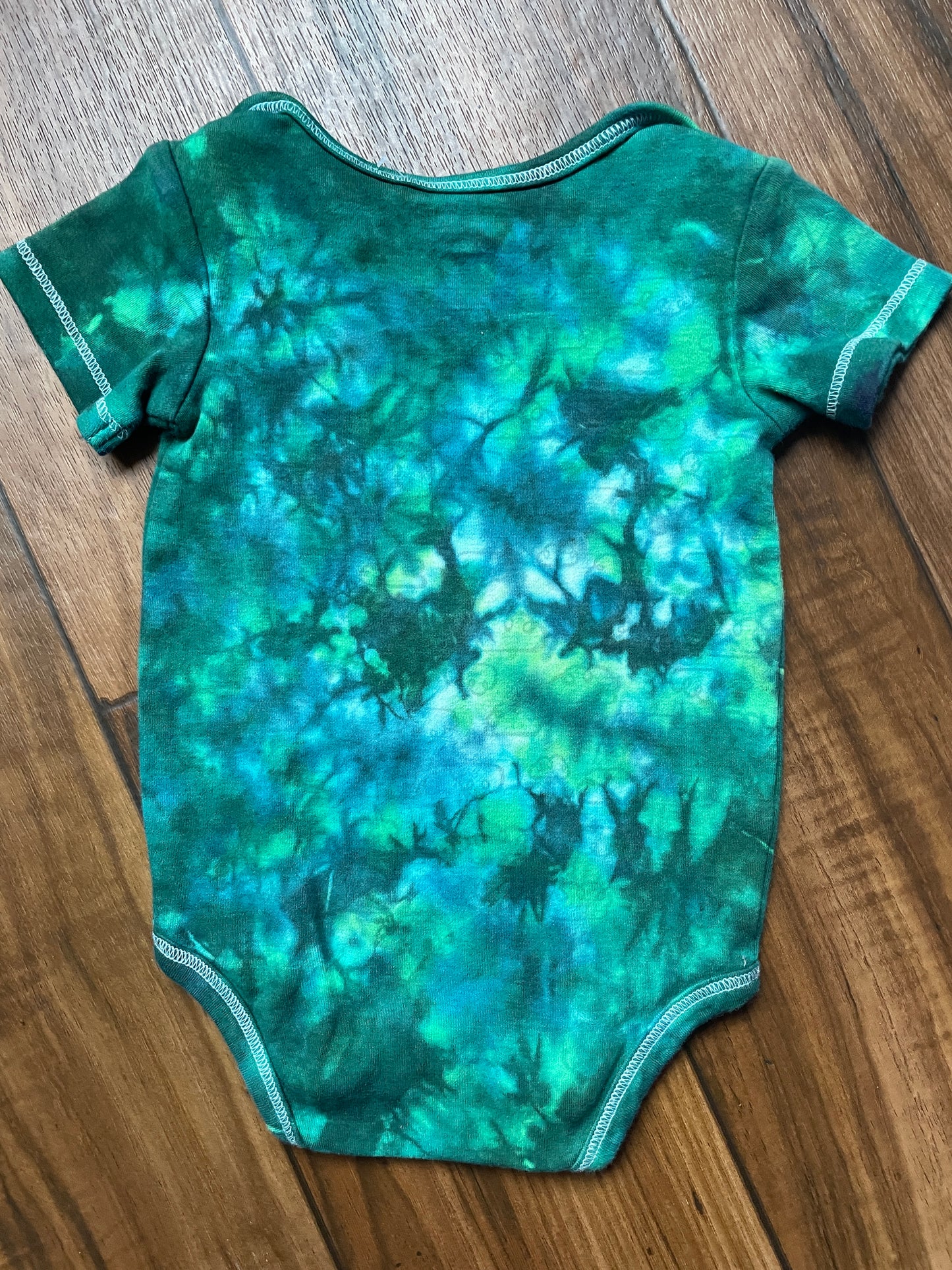 3-6 MO Blue & Green Ski Boot Tie Dye Short Sleeve *Velcro-Fasten* Baby Onesie