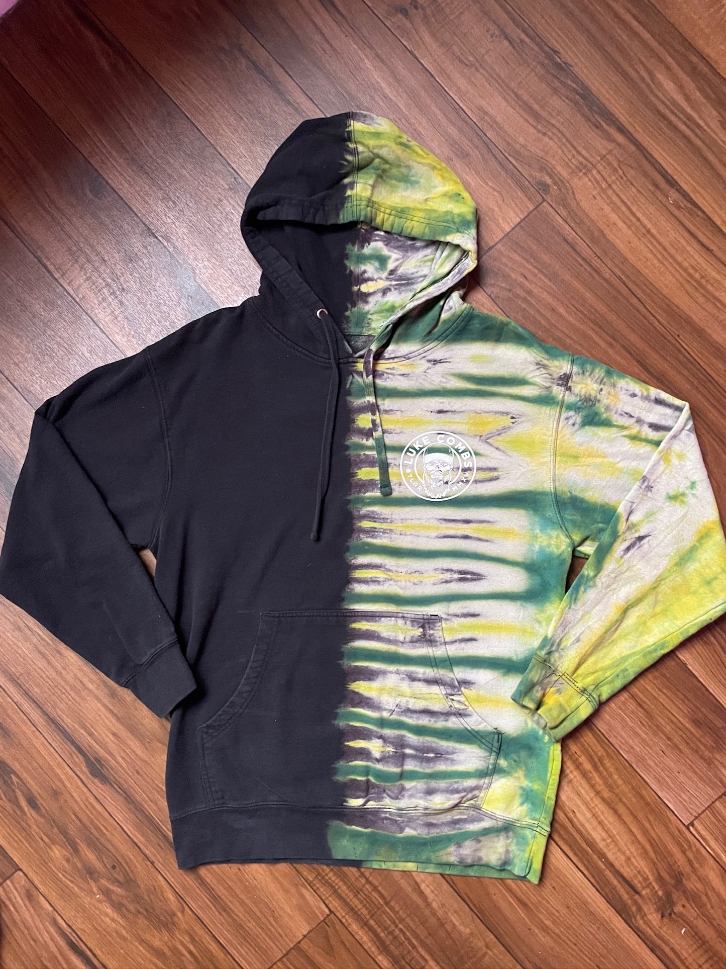 Men's Medium Luke Combs Tour Tie Dye Hoodie