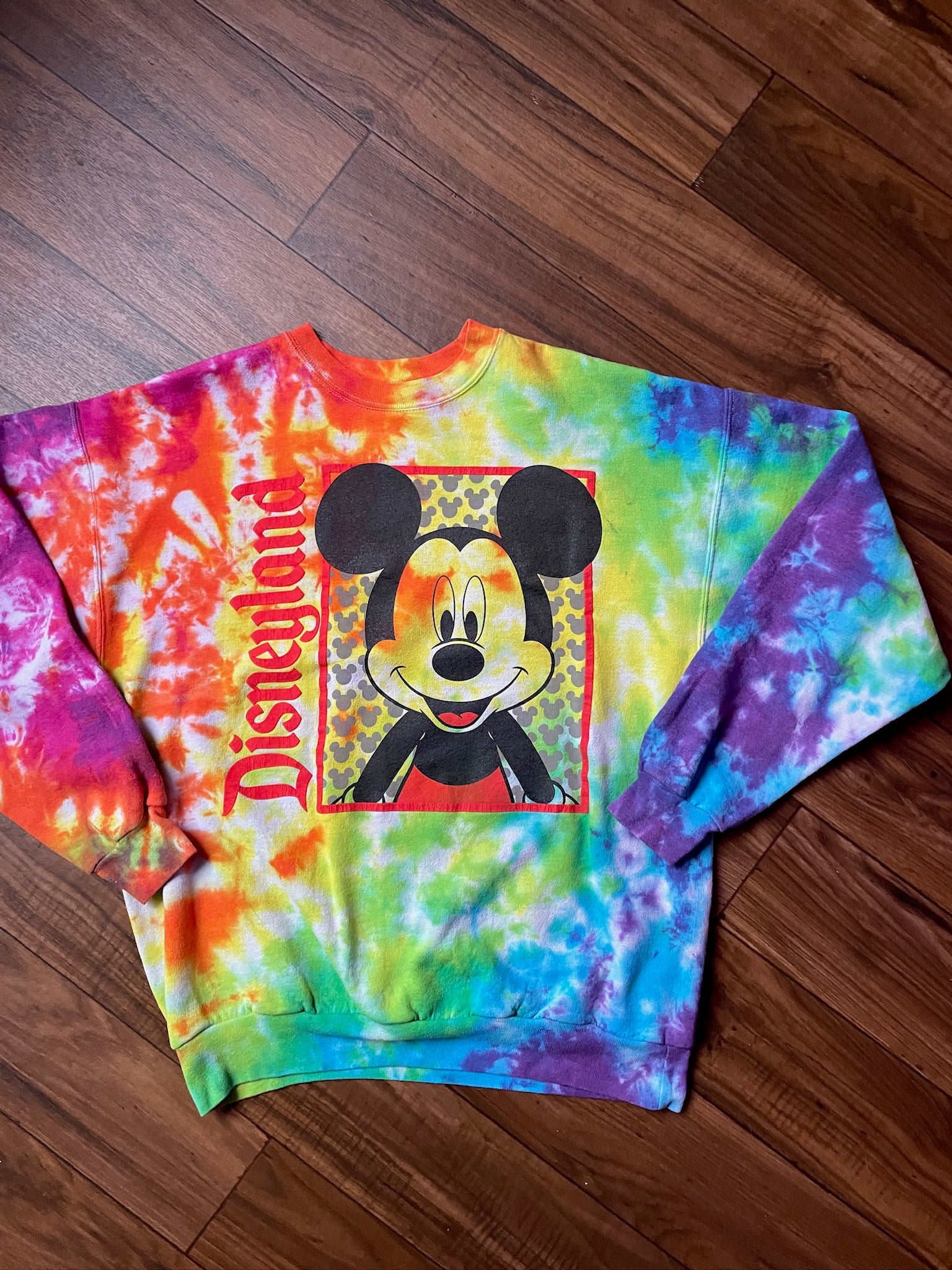 Men's Large Disneyland Mickey Mouse Rainbow Tie Dye Crewneck Sweatshirt