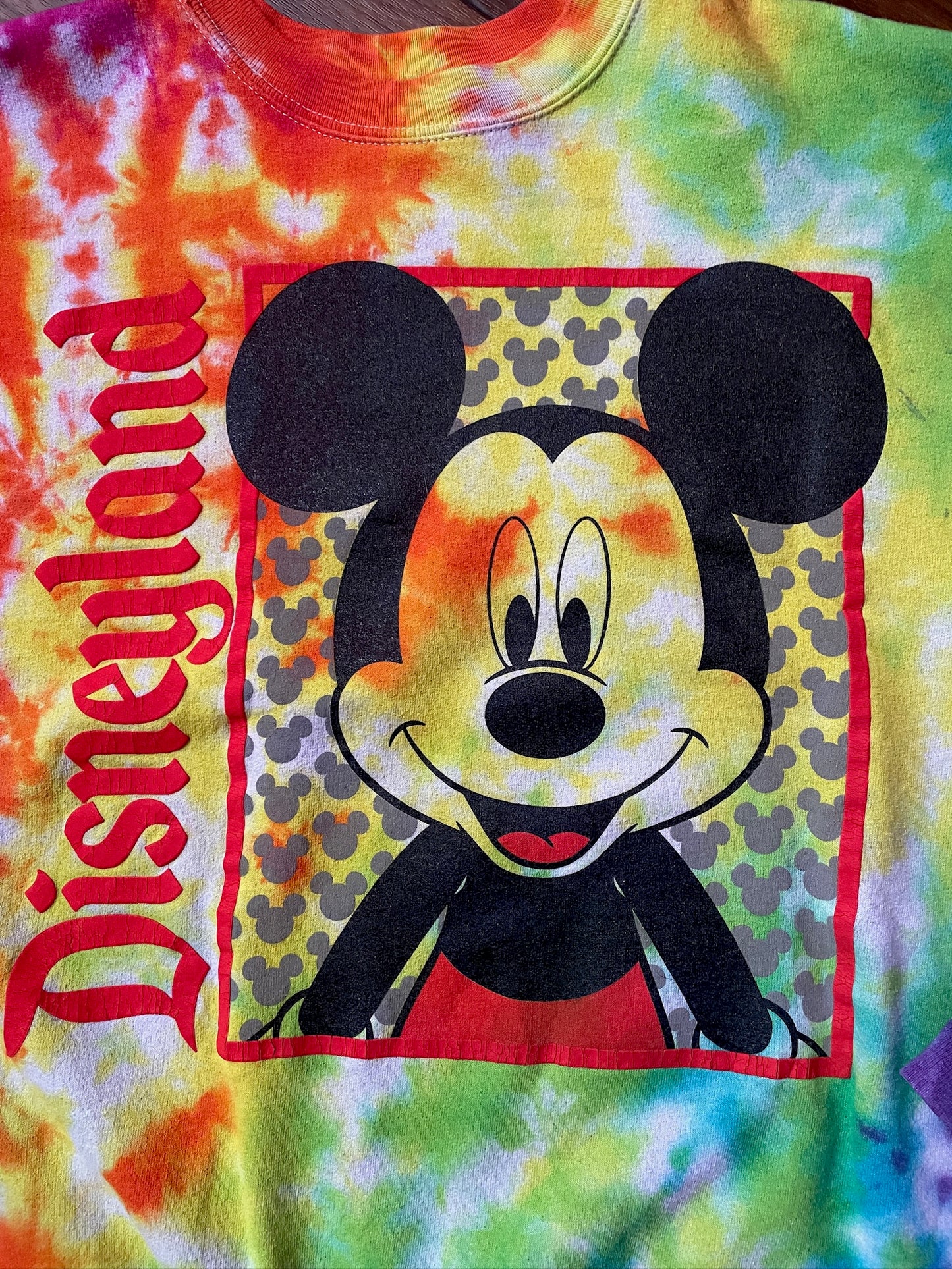 Men's Large Disneyland Mickey Mouse Rainbow Tie Dye Crewneck Sweatshirt