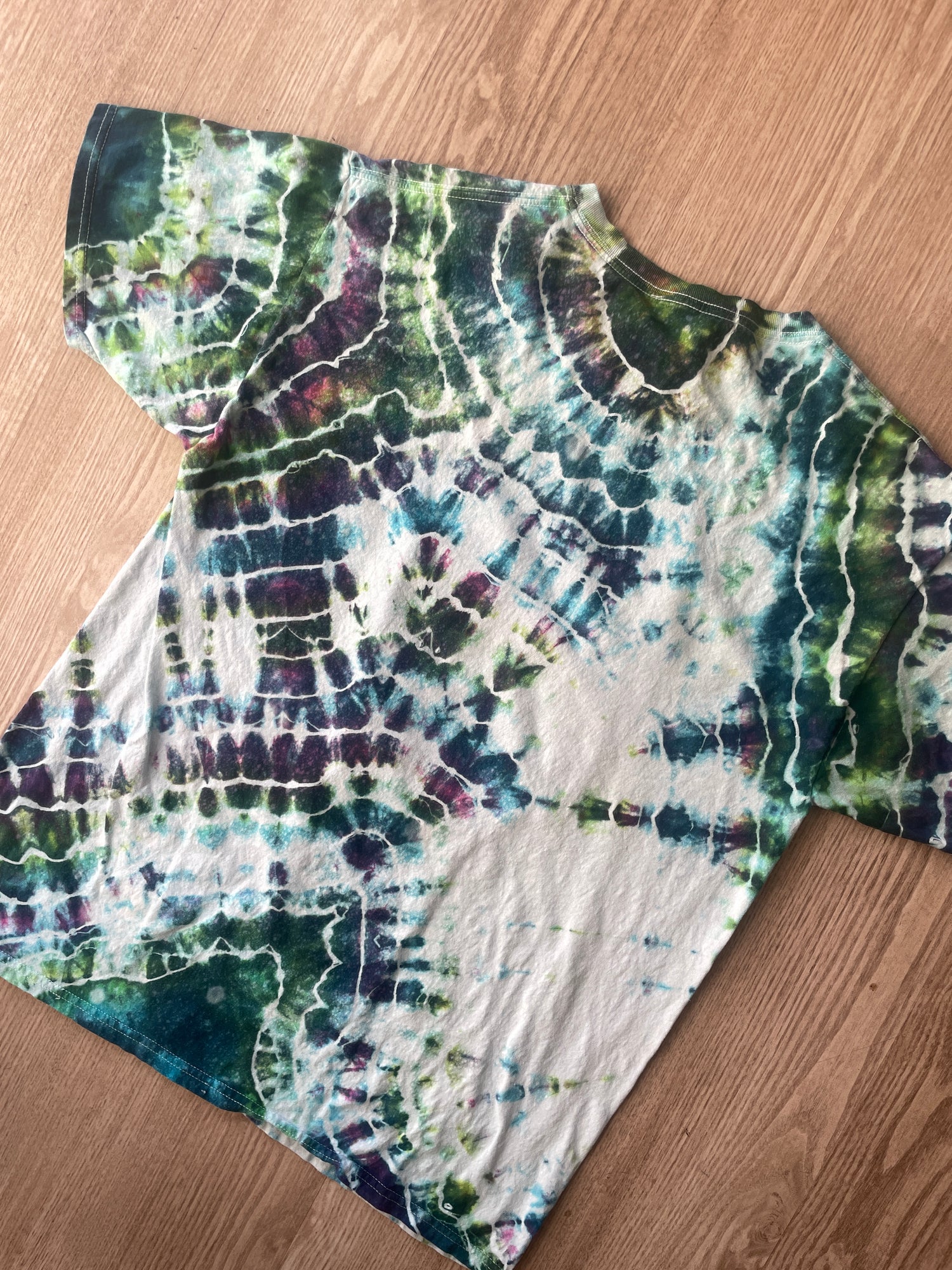 Tie Dye Pattern: Blue Shirt vs. Reverse Dyed Blue Shirt [Ice Dyed In A  Geode Pattern] 