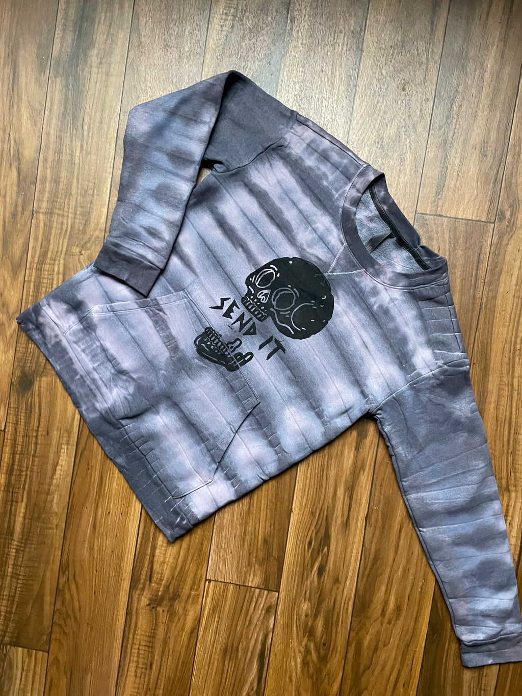 Women's Small Send It Skull Tie Dye Crewneck Sweatshirt