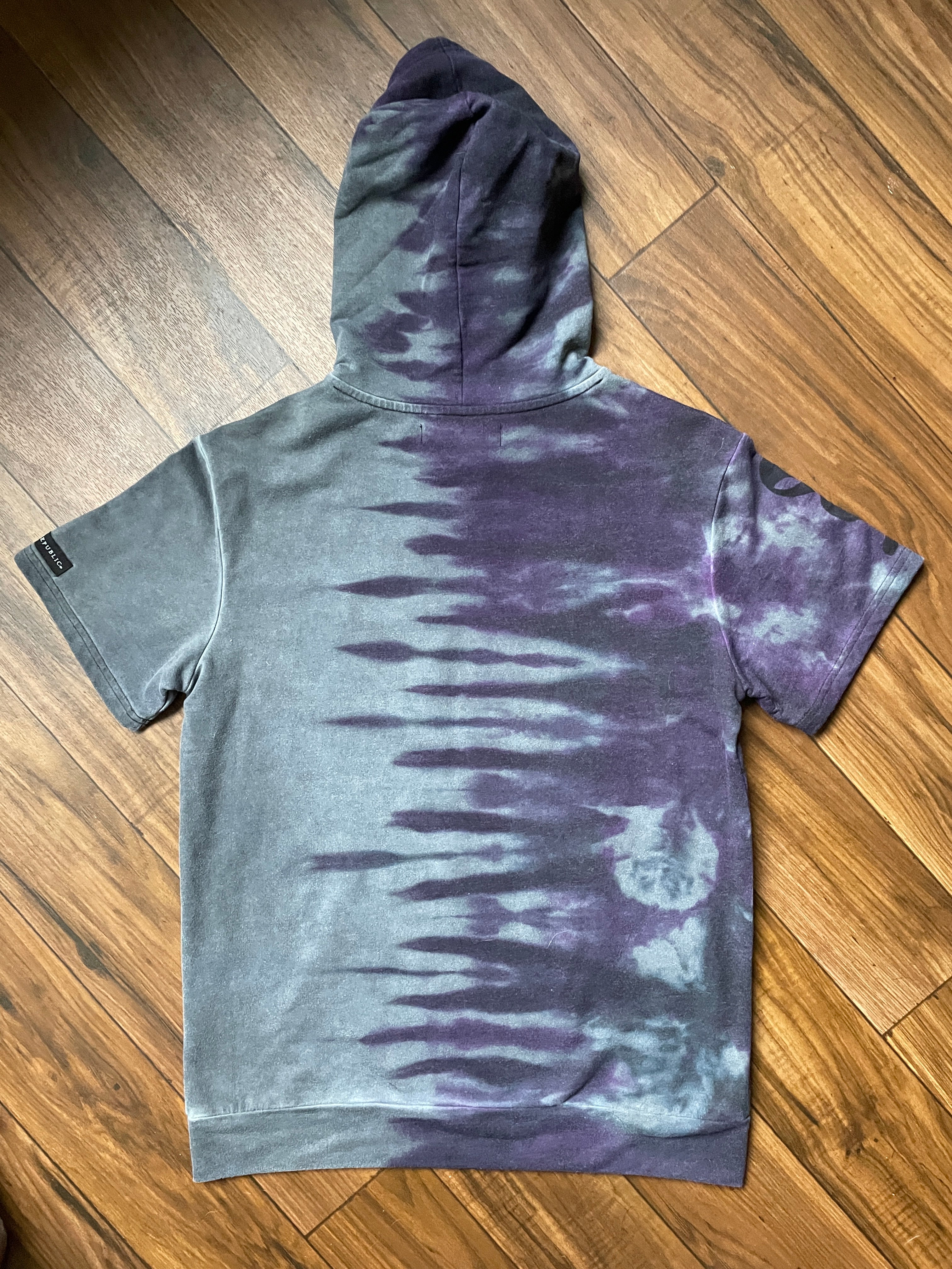 Men's Medium WUTAH Tie Dye Hooded Short Sleeve T-Shirt