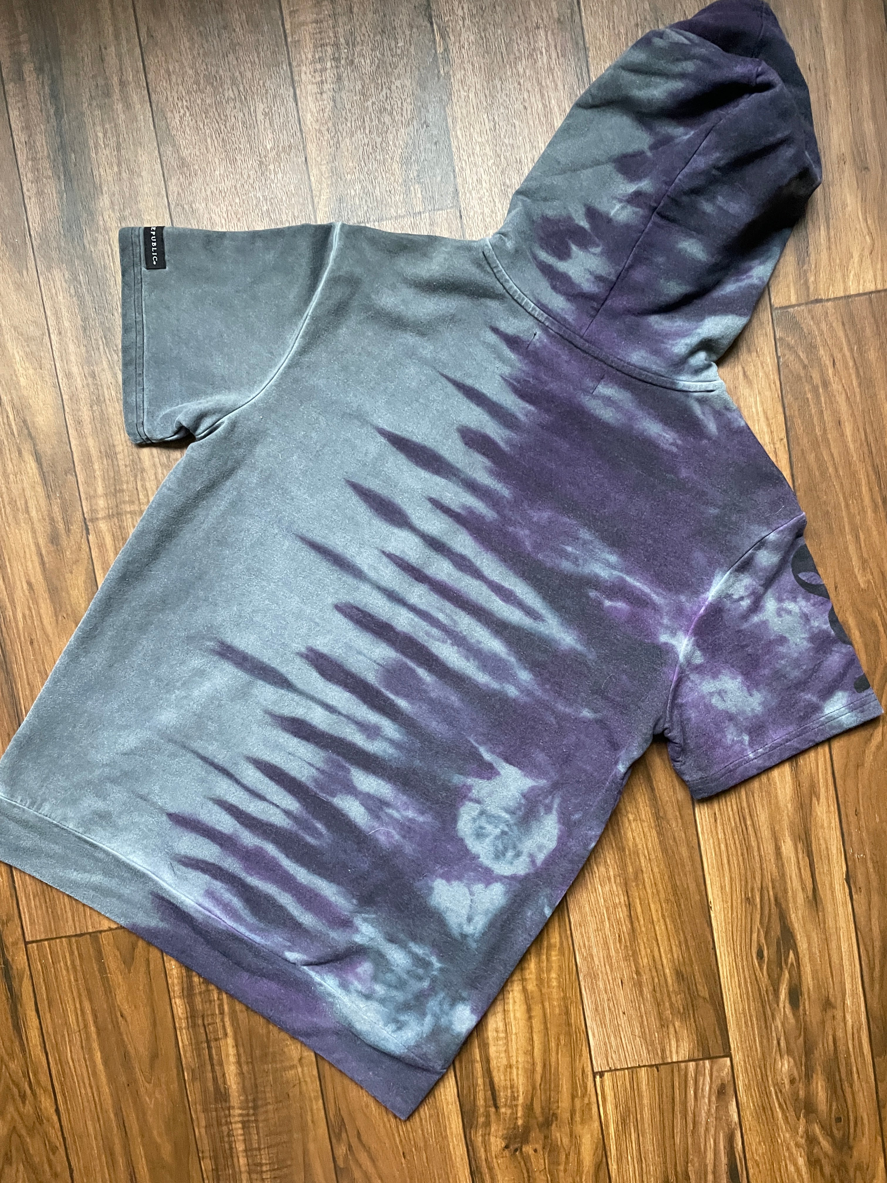 Men's Medium WUTAH Tie Dye Hooded Short Sleeve T-Shirt