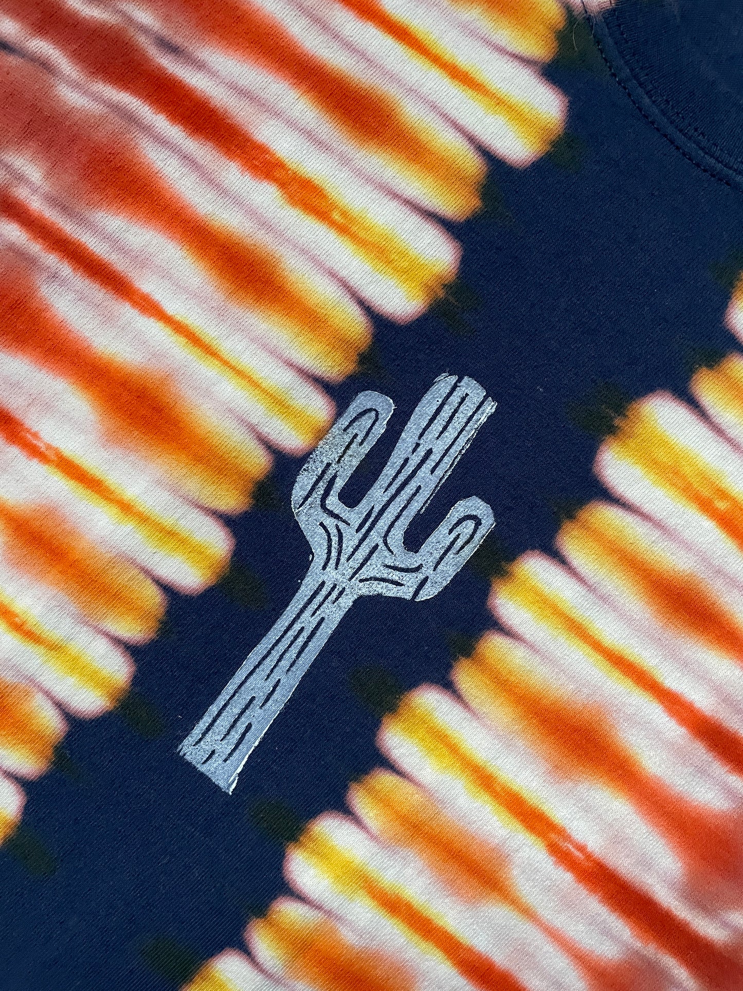 Men's Medium Saguaro Cactus Tie Dye Short Sleeve T-Shirt