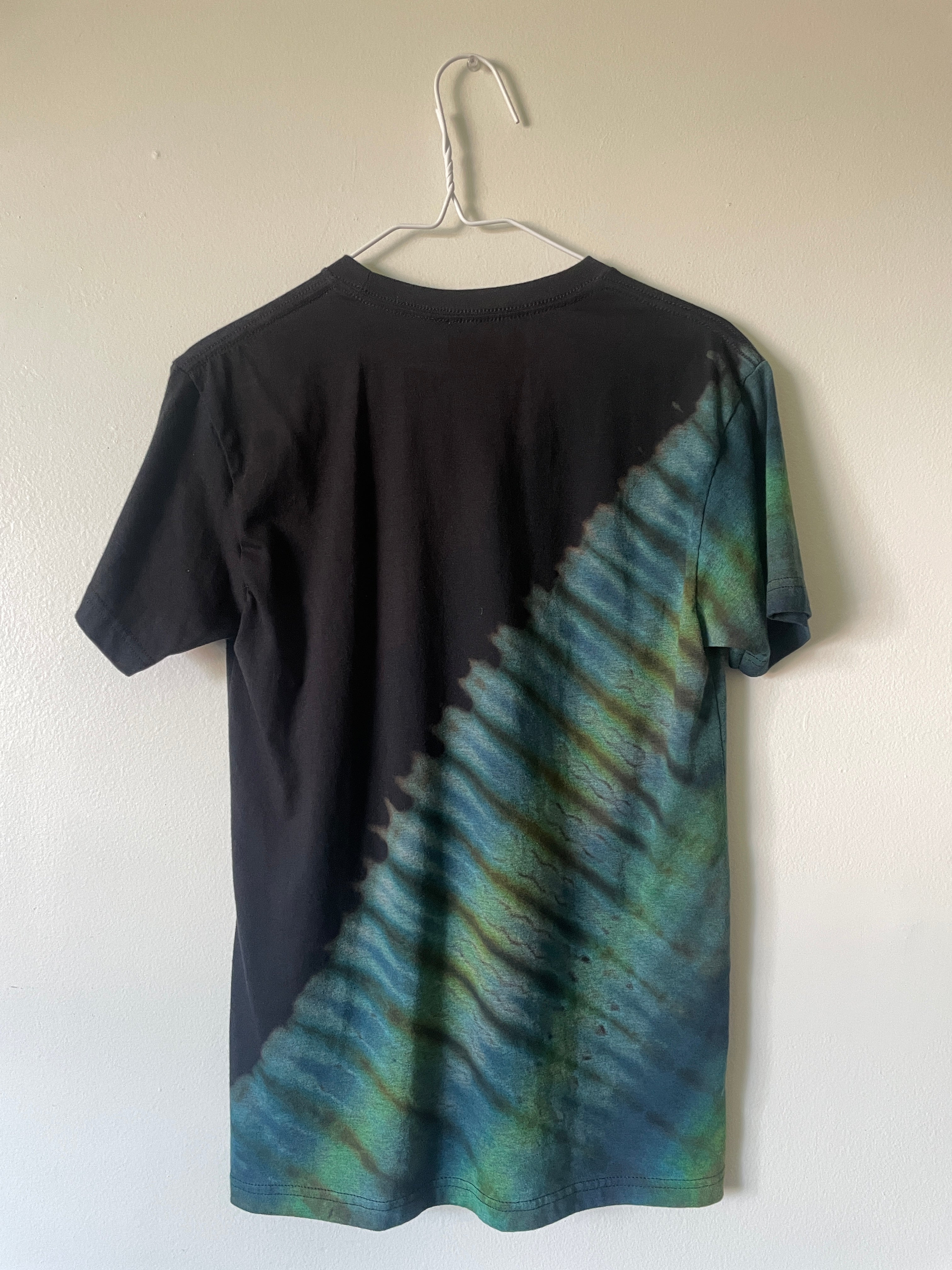 Small Men’s Fisher Cerveza Handmade Reverse Tie Dye Short Sleeve T-Shirt | One-Of-a-Kind Upcycled Black, Blue, and Green Tie Dye Top