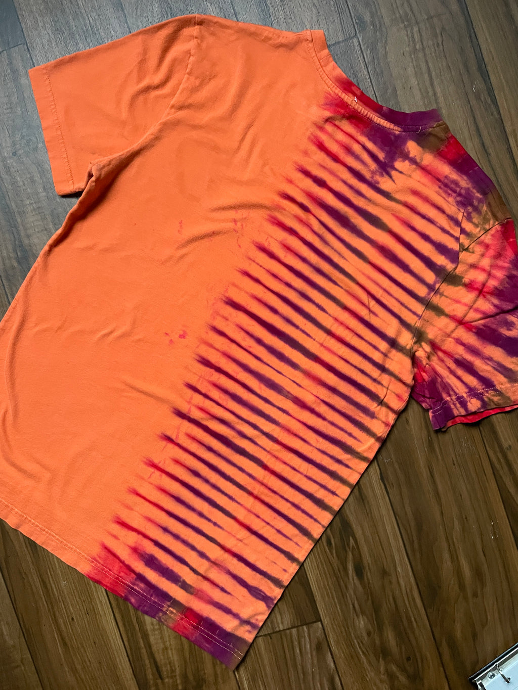 Men's Medium Climbing Carabiner Tie Dye Short Sleeve T-Shirt