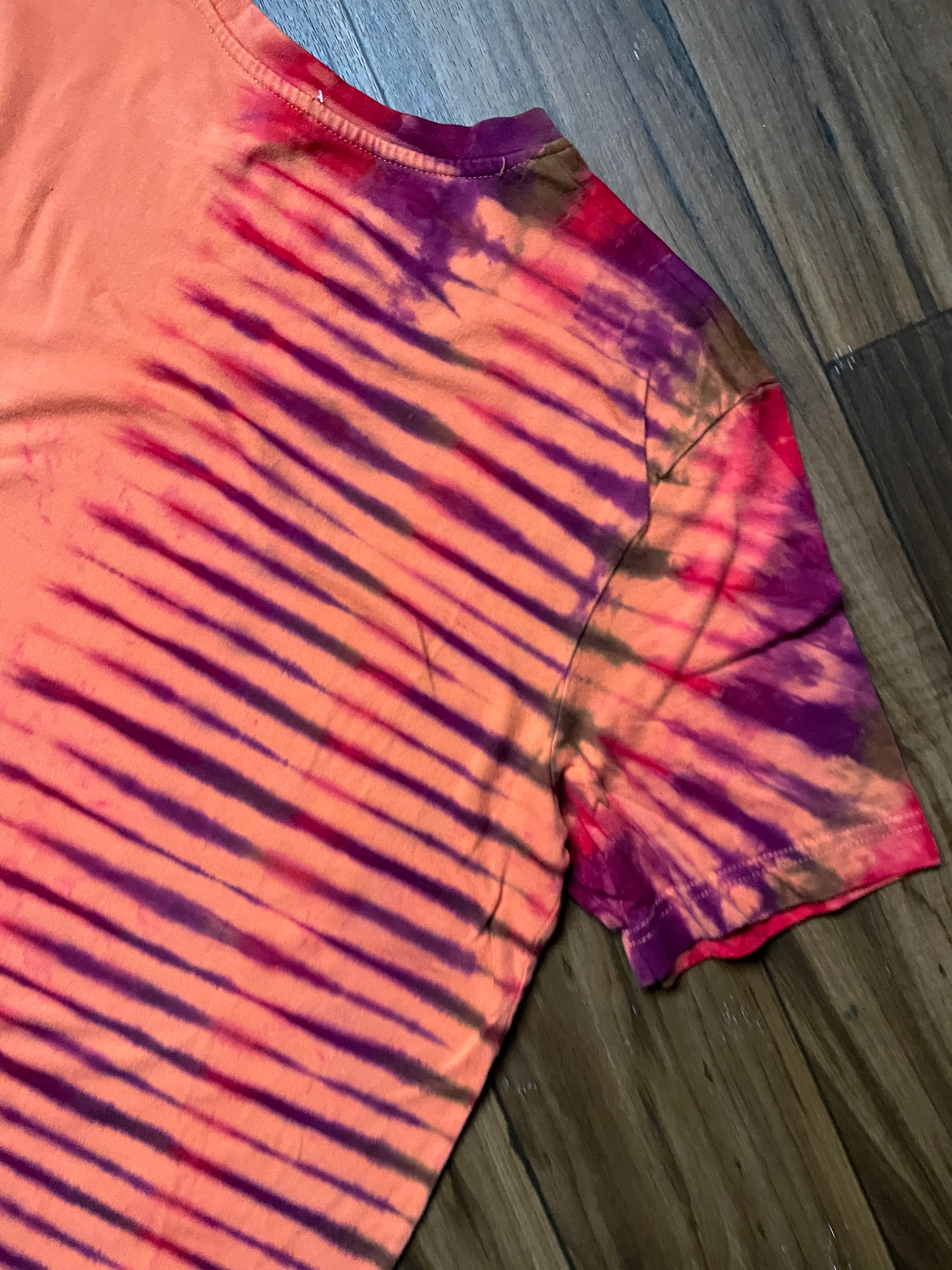 Men's Medium Climbing Carabiner Tie Dye Short Sleeve T-Shirt