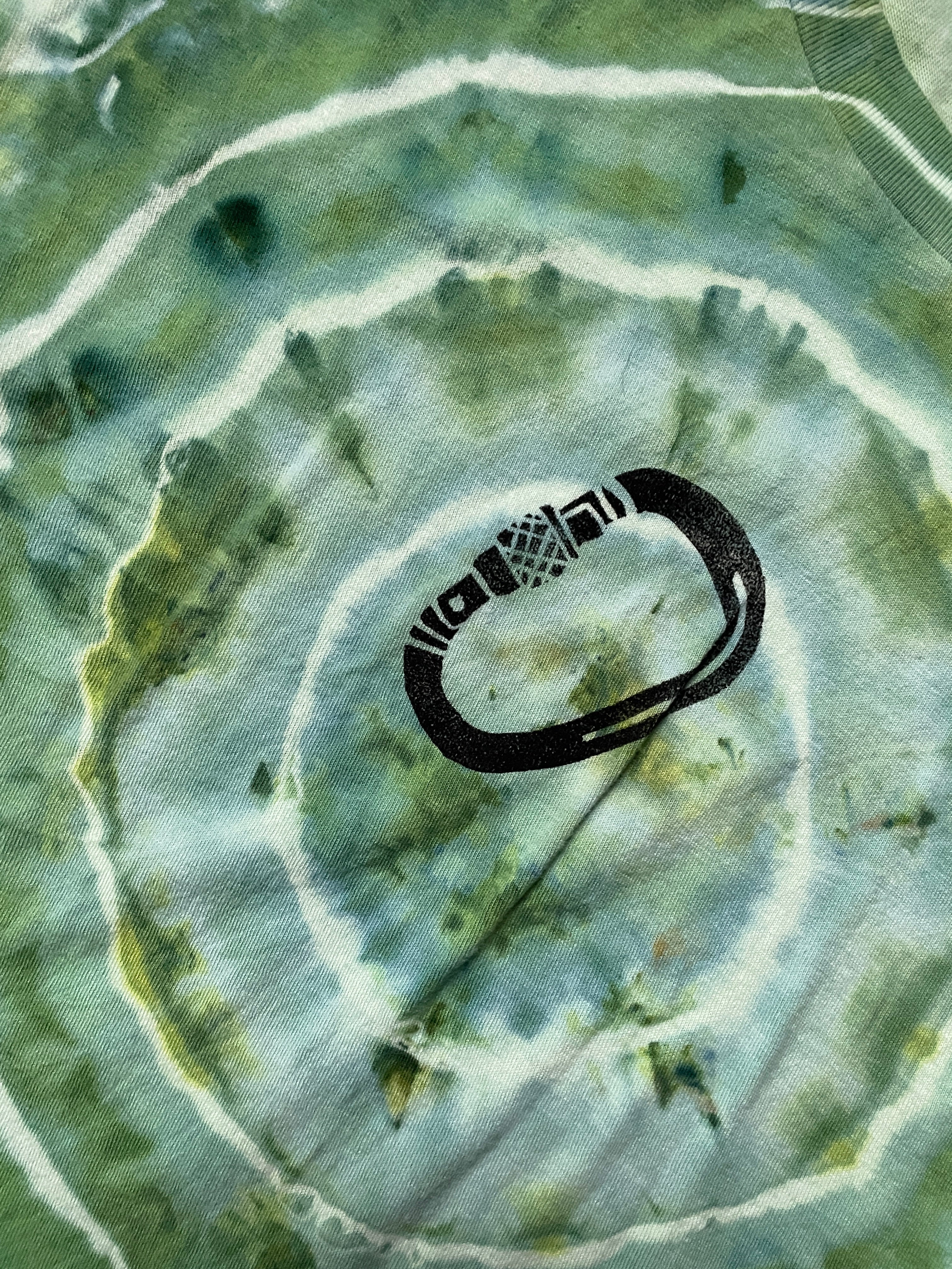 Men's Large Climbing Carabiner Geode Tie Dye Short Sleeve T-Shirt