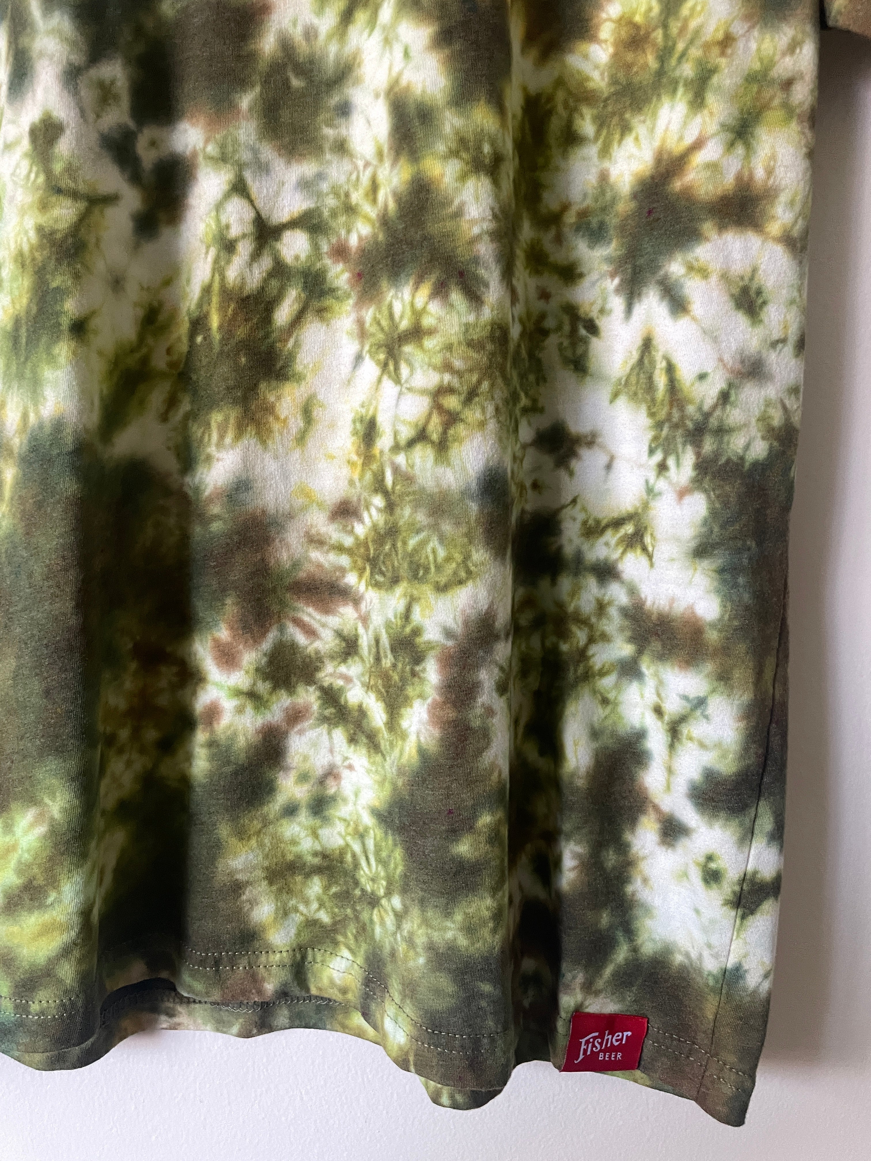 Large Men’s Fisher Beer Handmade Reverse Tie Dye Short Sleeve T-Shirt | One-Of-a-Kind Upcycled Green, Yellow, and White Tie Dye Top
