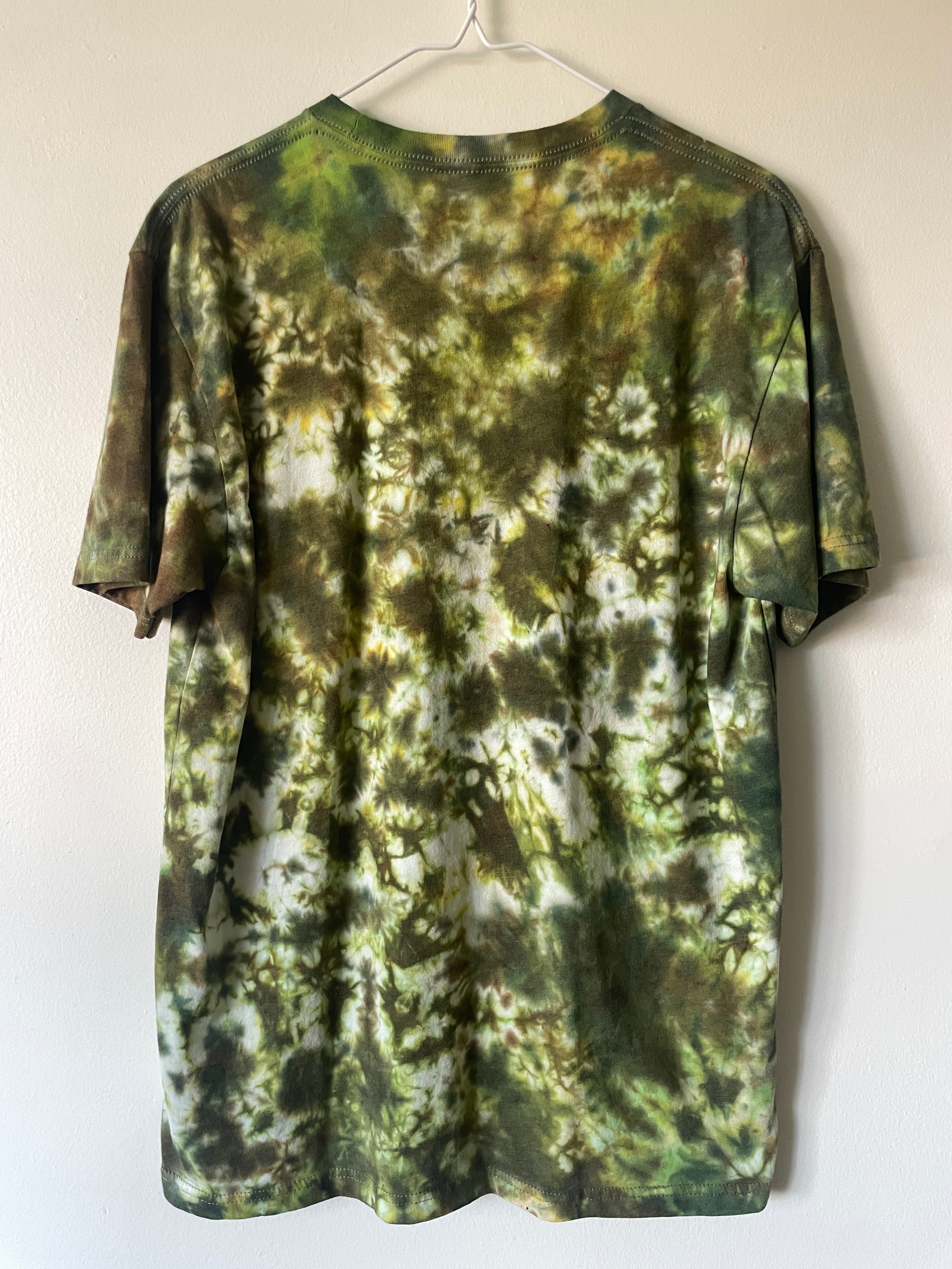 Large Men’s Fisher Beer Handmade Reverse Tie Dye Short Sleeve T-Shirt | One-Of-a-Kind Upcycled Green, Yellow, and White Tie Dye Top