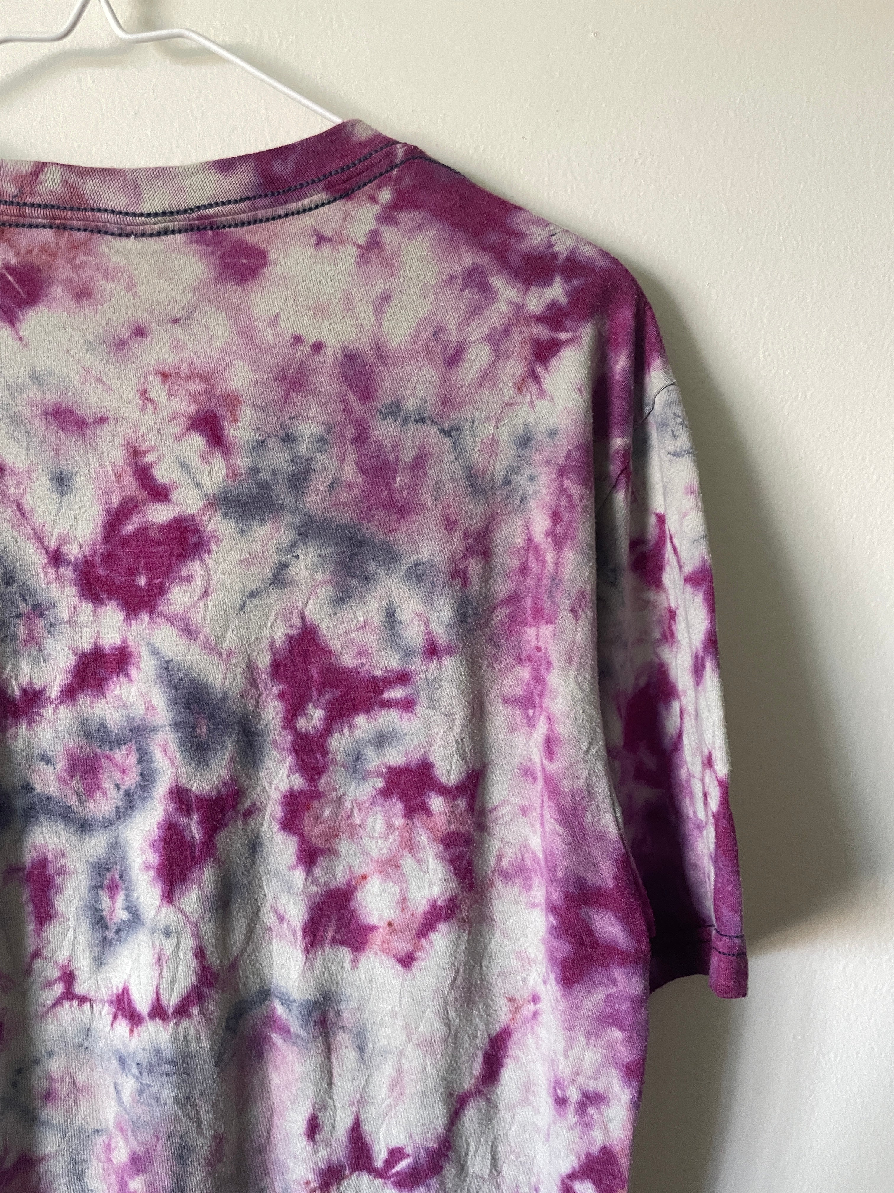Large Men’s Fisher Beer Handmade Reverse Tie Dye Short Sleeve T-Shirt | One-Of-a-Kind Upcycled Purple and Gray Crumpled Tie Dye Top