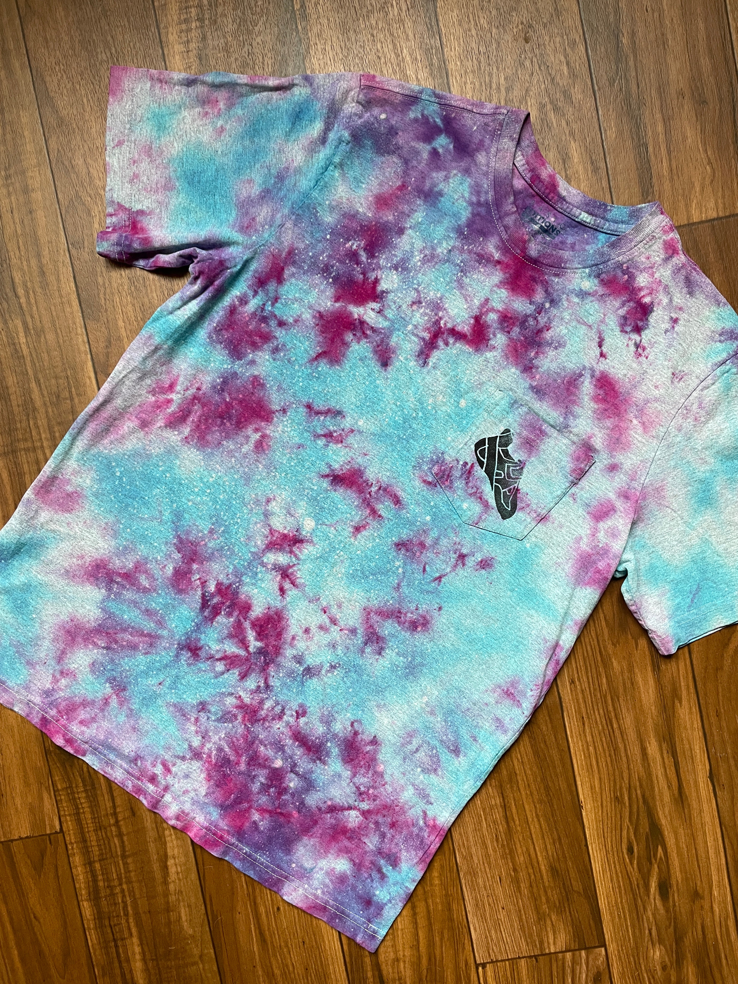 Men's Large Climbing Shoe Galaxy Tie Dye Short Sleeve T-Shirt