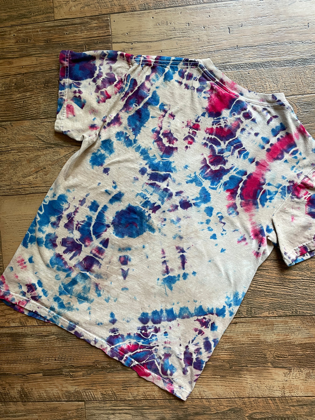 Golden Retriever Pilot Red White and Blue Geode Short Sleeve Tie Dye T-Shirt | Men's XS/Youth Large