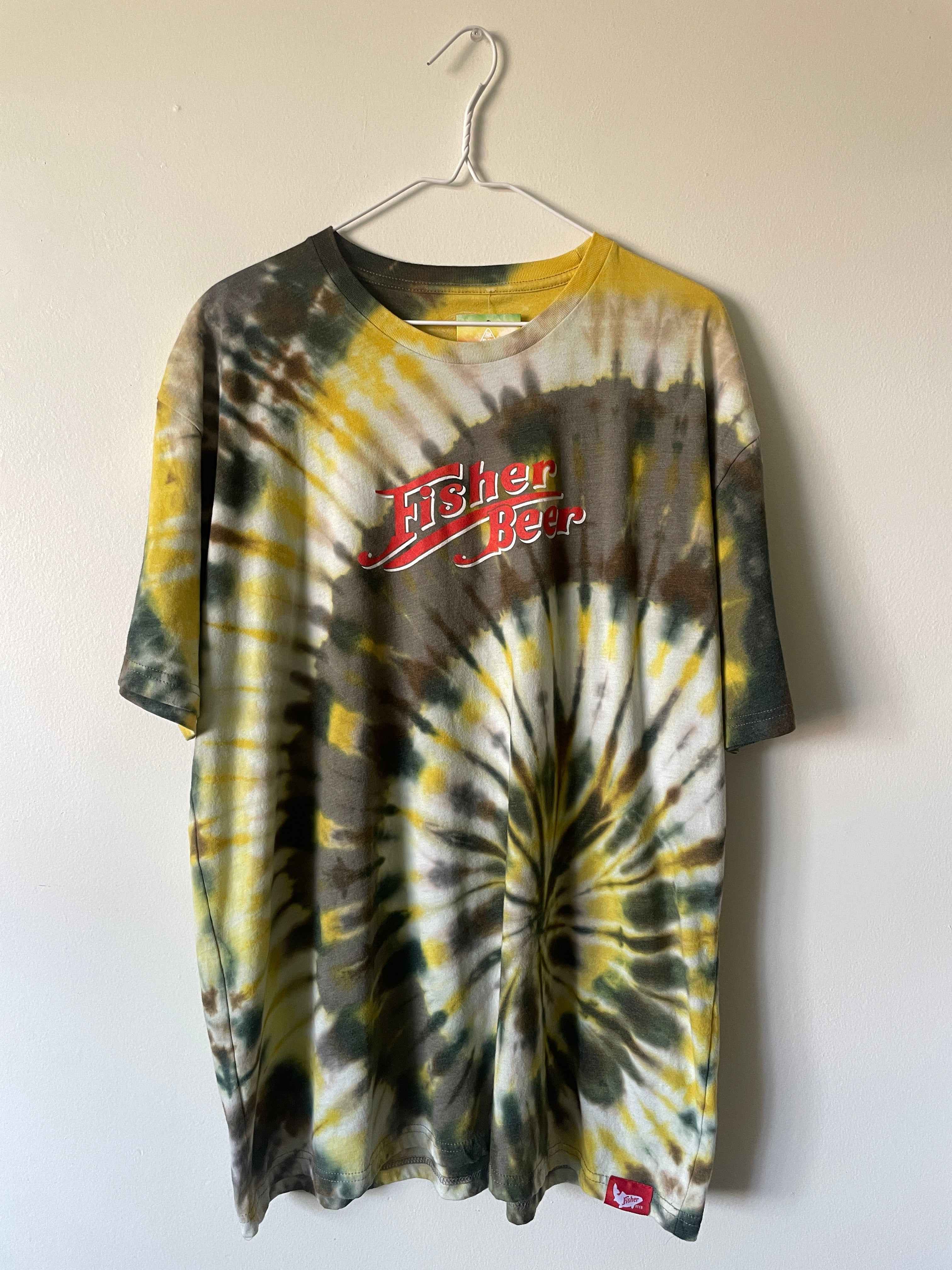 XXL Men’s Fisher Beer Handmade Reverse Tie Dye Short Sleeve T-Shirt | One-Of-a-Kind Upcycled Tan and Green Spiral Tie Dye Top