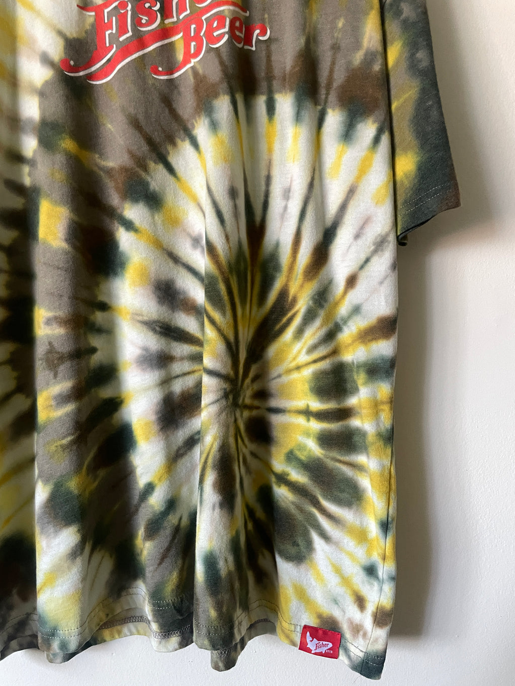 XXL Men’s Fisher Beer Handmade Reverse Tie Dye Short Sleeve T-Shirt | One-Of-a-Kind Upcycled Tan and Green Spiral Tie Dye Top