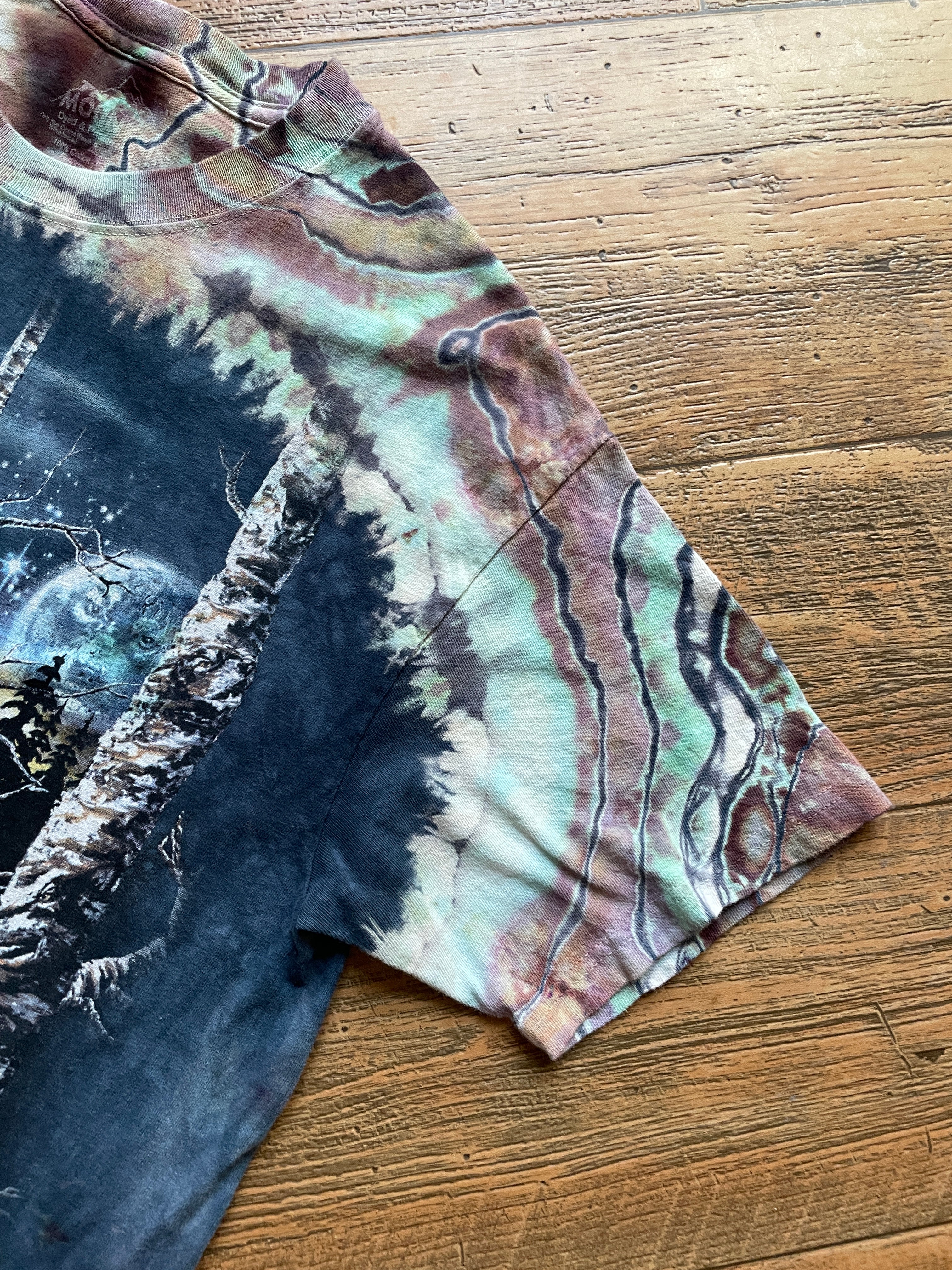 "Find 13 Wolves" Purple, Pink, and Teal Geode Tie Dye T-Shirt | Men's Medium, Short Sleeve