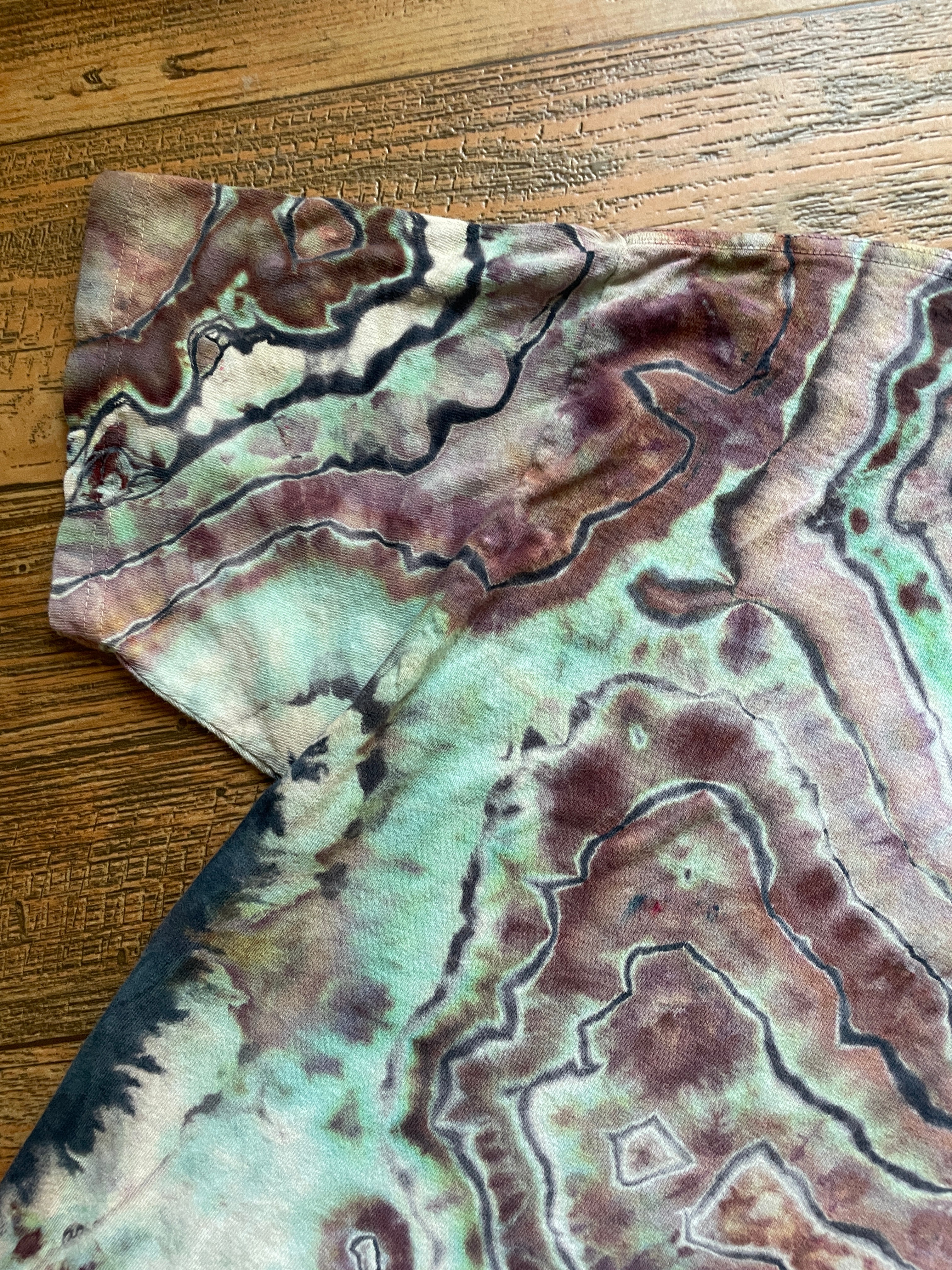 "Find 13 Wolves" Purple, Pink, and Teal Geode Tie Dye T-Shirt | Men's Medium, Short Sleeve