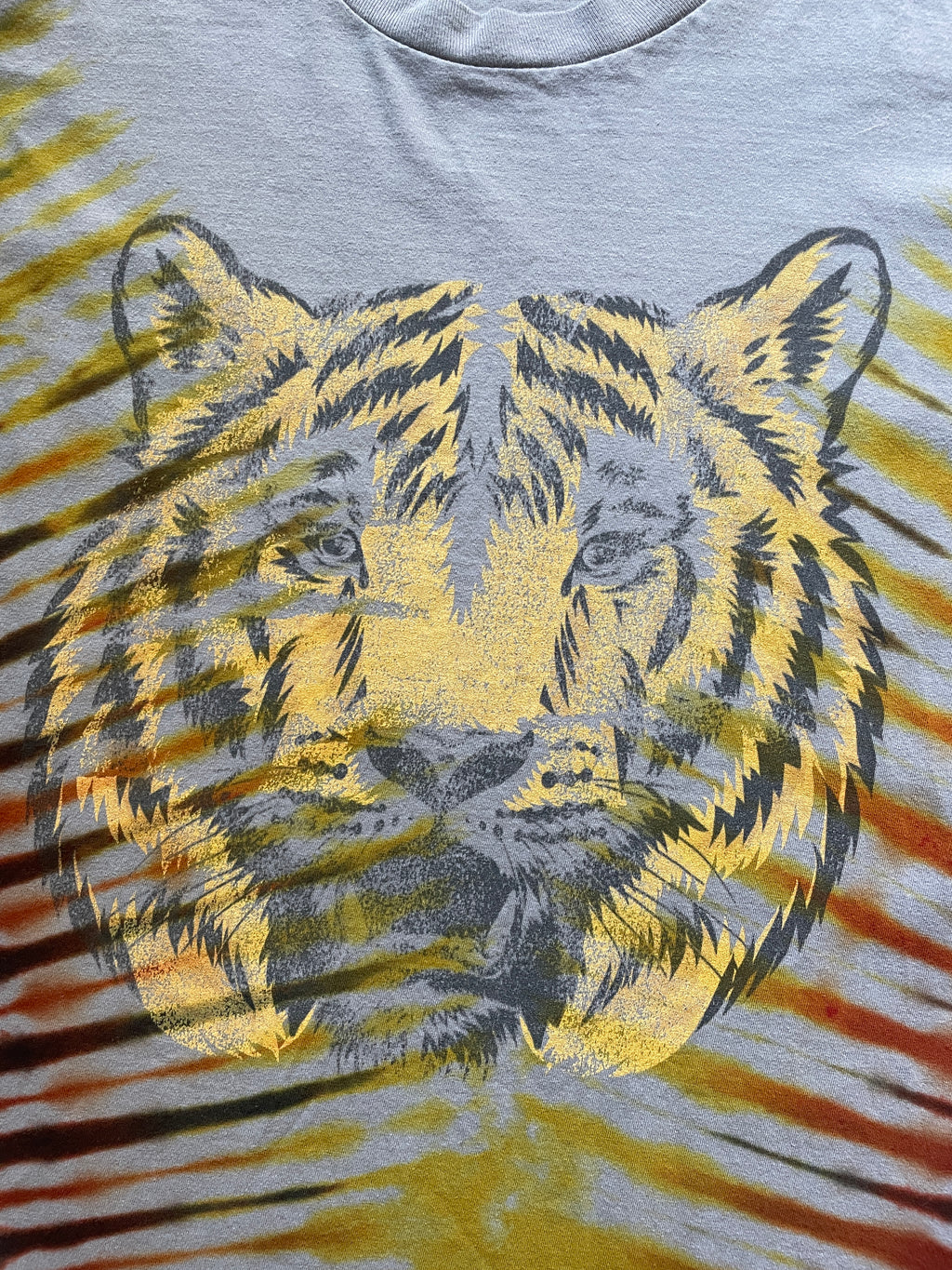 Tiger Orange and Black Tie Dye T-Shirt | Men's Medium, Short Sleeve
