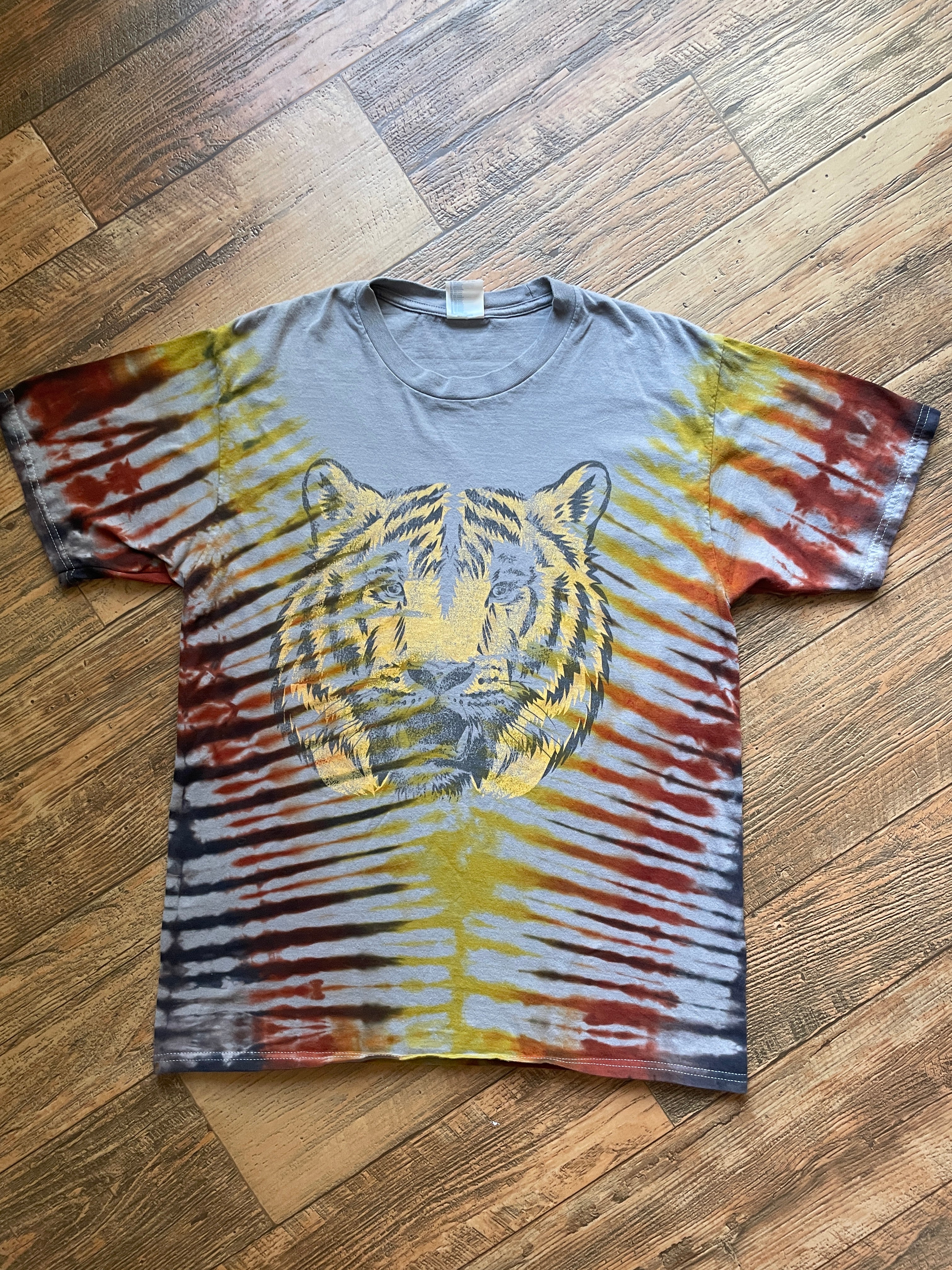 Tiger Orange and Black Tie Dye T-Shirt | Men's Medium, Short Sleeve