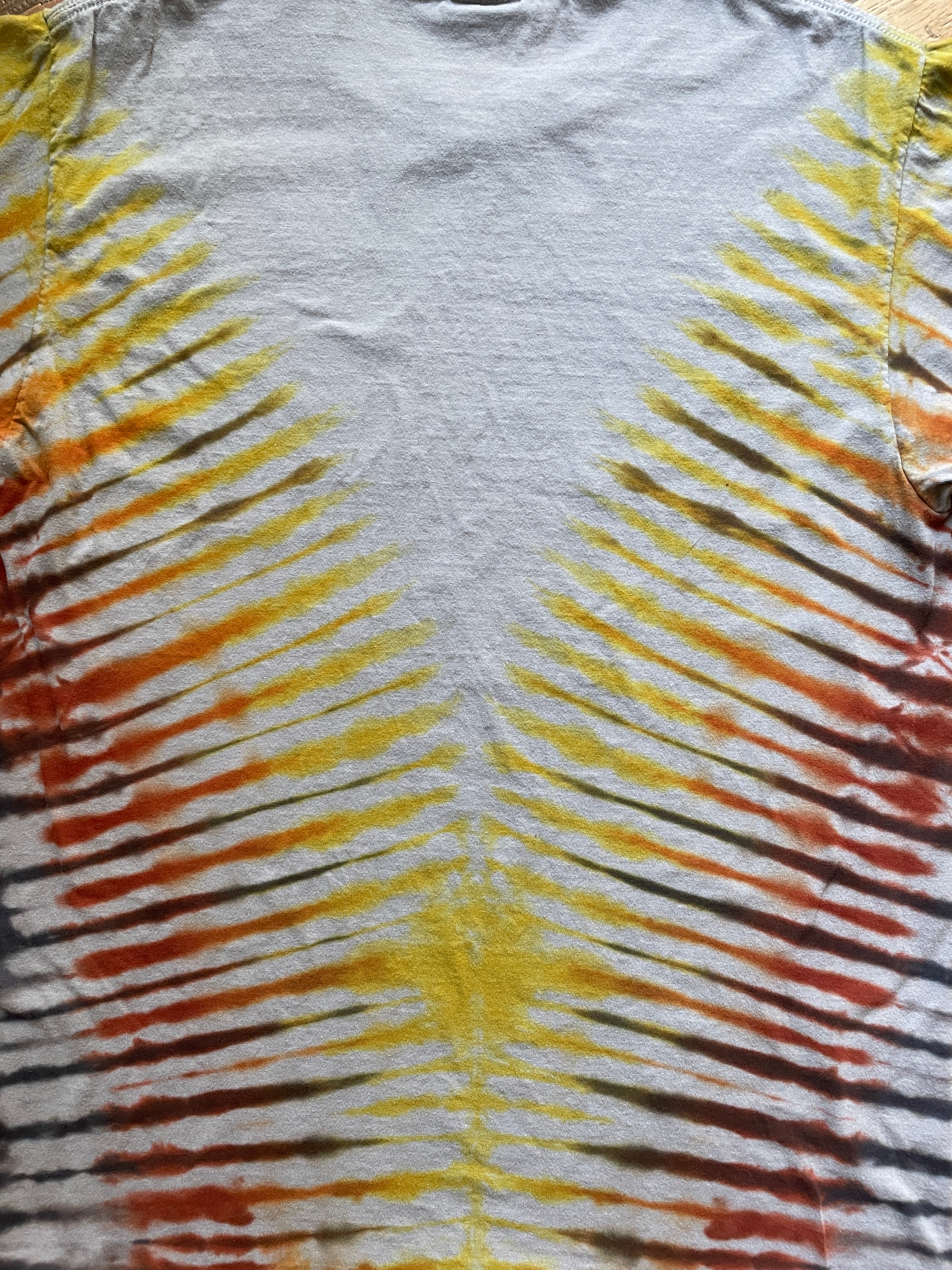 Tiger Orange and Black Tie Dye T-Shirt | Men's Medium, Short Sleeve