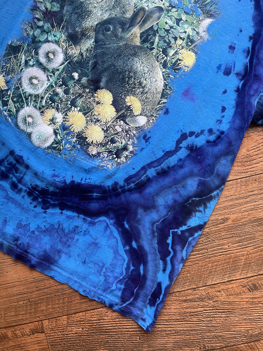 Bunny Rabbits Blue and Black Geode Tie Dye T-Shirt | Men's Medium, Short Sleeve