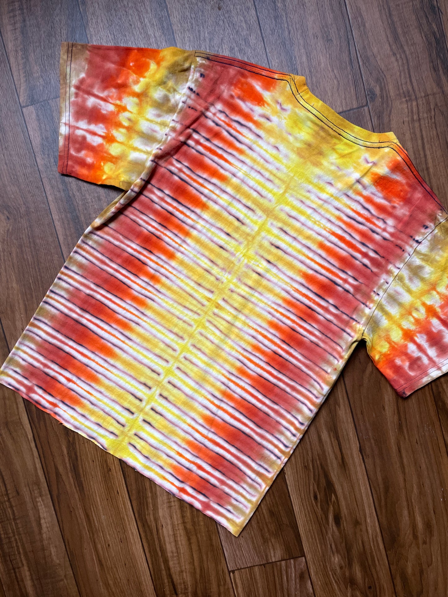 Men's Medium Indian Shooting Star Tie Dye Cropped T-Shirt