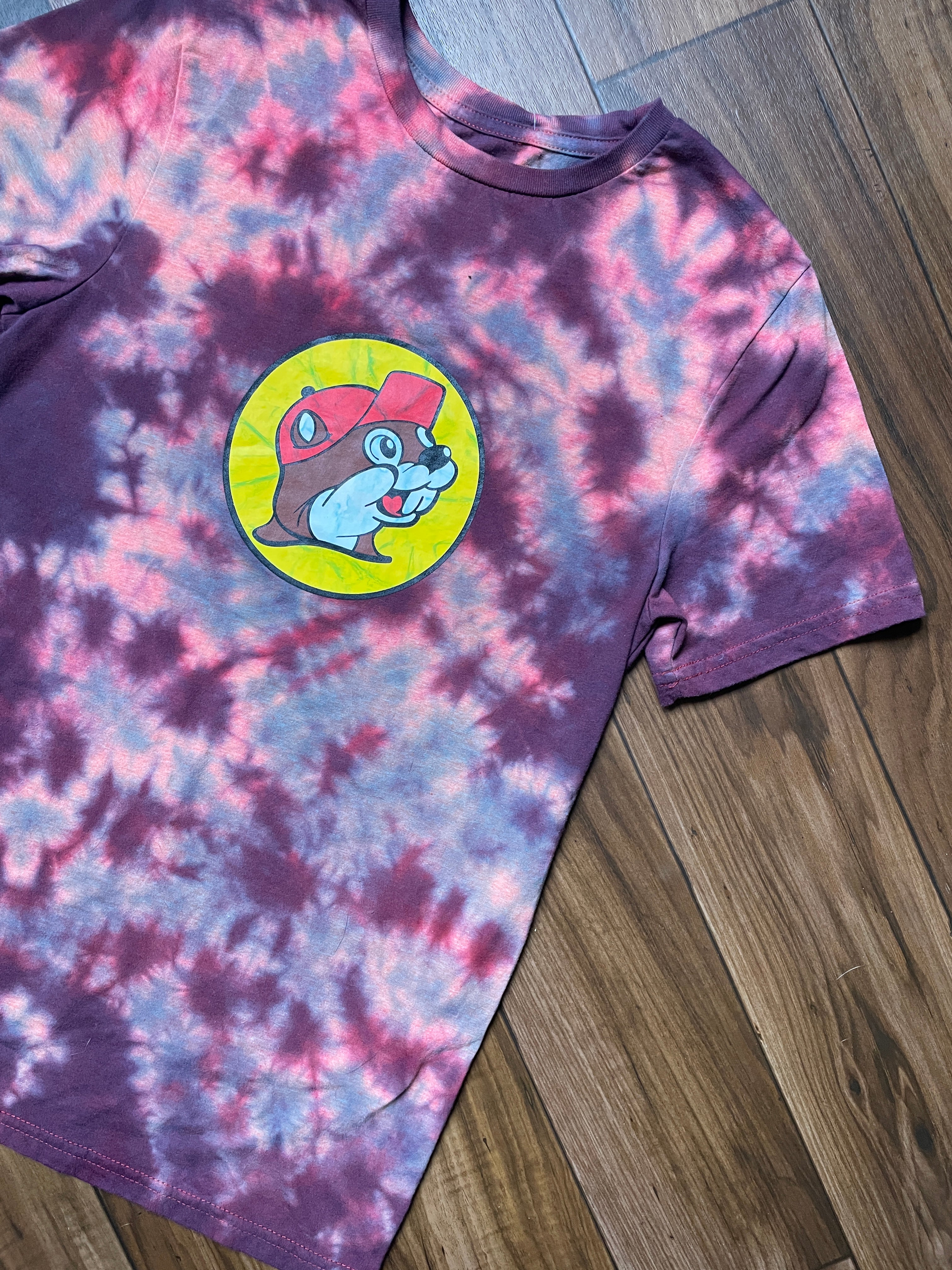 Men's Small Buc-ee's (Texas) Tie Dye Short Sleeve T-Shirt