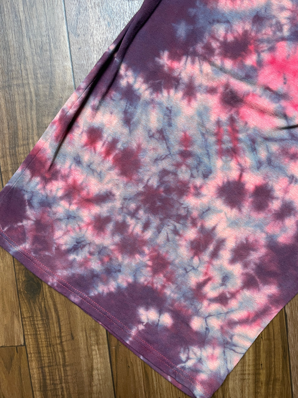 Men's Small Buc-ee's (Texas) Tie Dye Short Sleeve T-Shirt