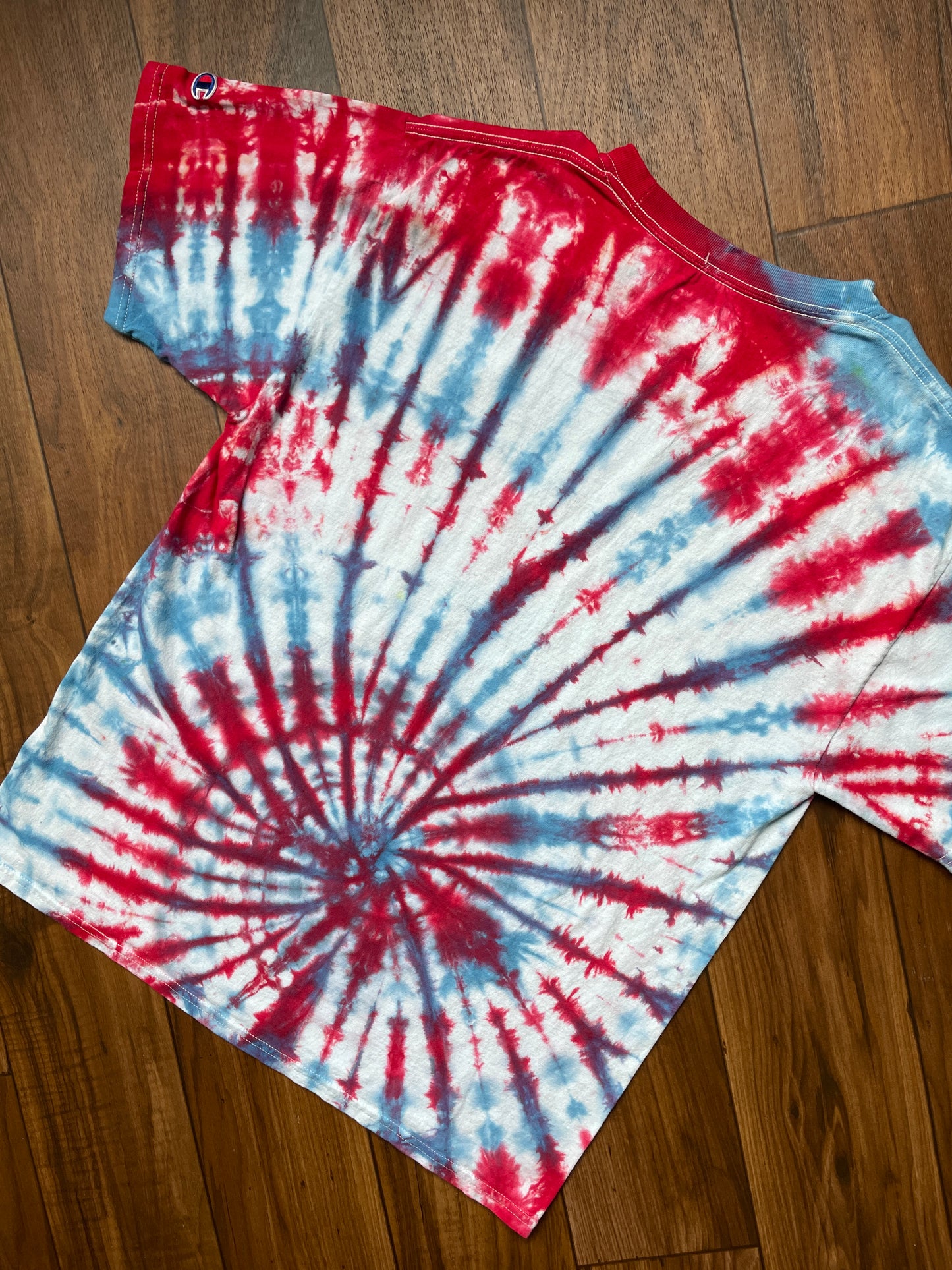 Men's Medium University of Arizona Tie Dye Short Sleeve T-Shirt