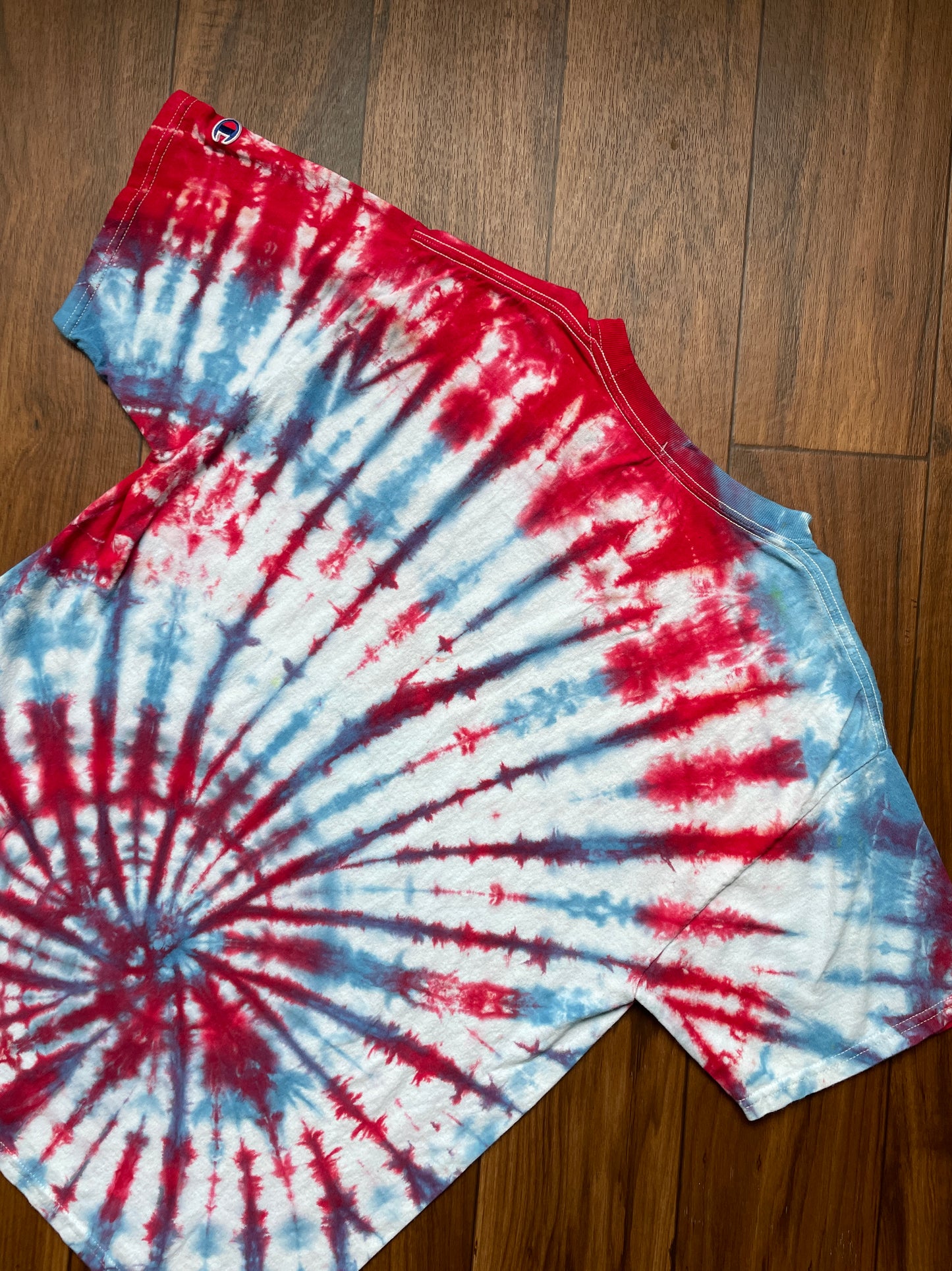 Men's Medium University of Arizona Tie Dye Short Sleeve T-Shirt