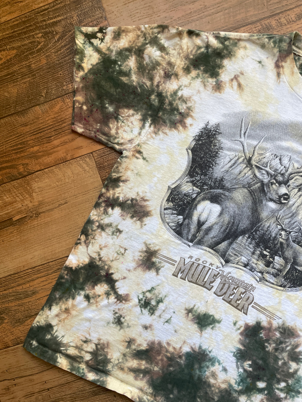 Rocky Mountain Mule Deer Tan & White Tie Dye T-Shirt | Men's Large, Short Sleeve