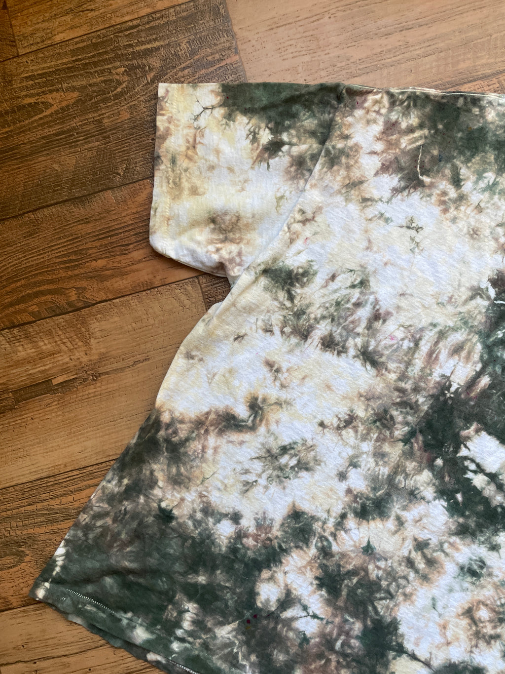 Rocky Mountain Mule Deer Tan & White Tie Dye T-Shirt | Men's Large, Short Sleeve