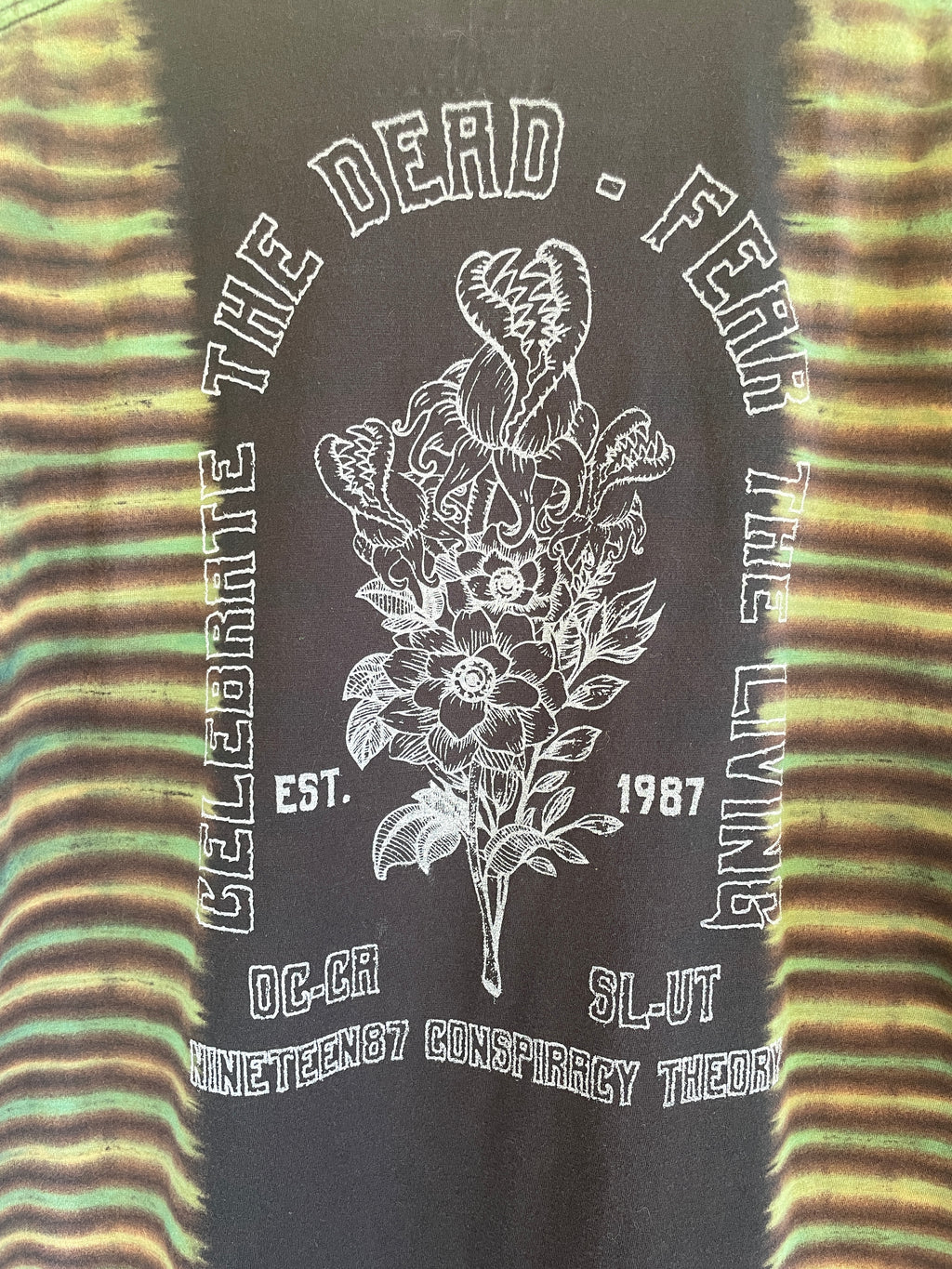 Large Men's Venus Fly Trap Death Bouquet Handmade Tie Dye T-Shirt | One-Of-a-Kind Upcycled Black and Blue Short Sleeve Shirt