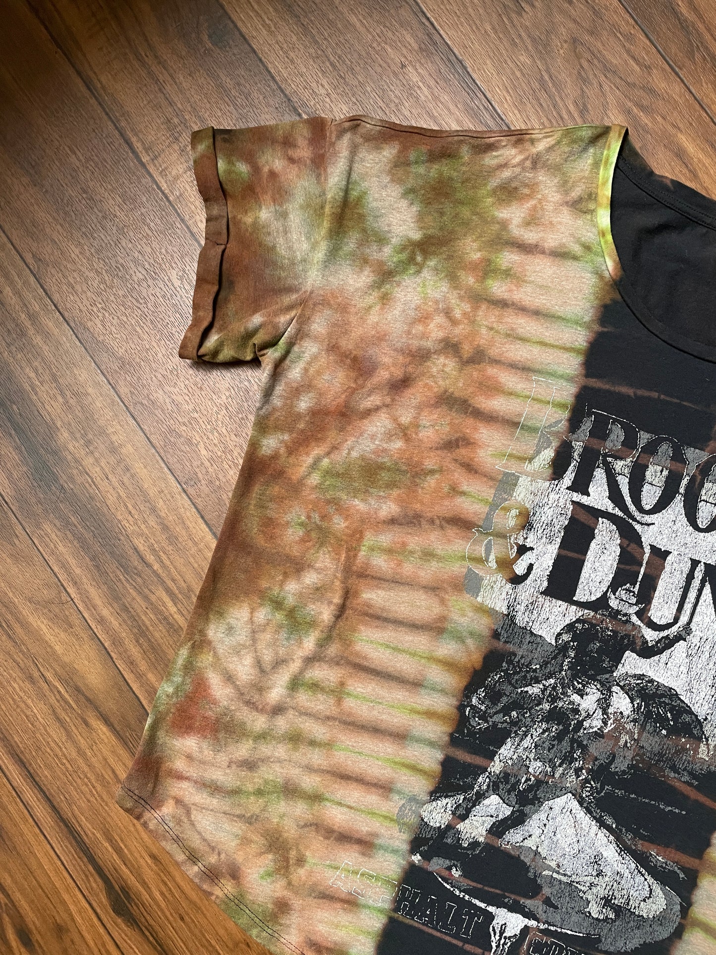 Women's 2XL Brooks & Dunn Bullrider Tie Dye Short Sleeve T-Shirt