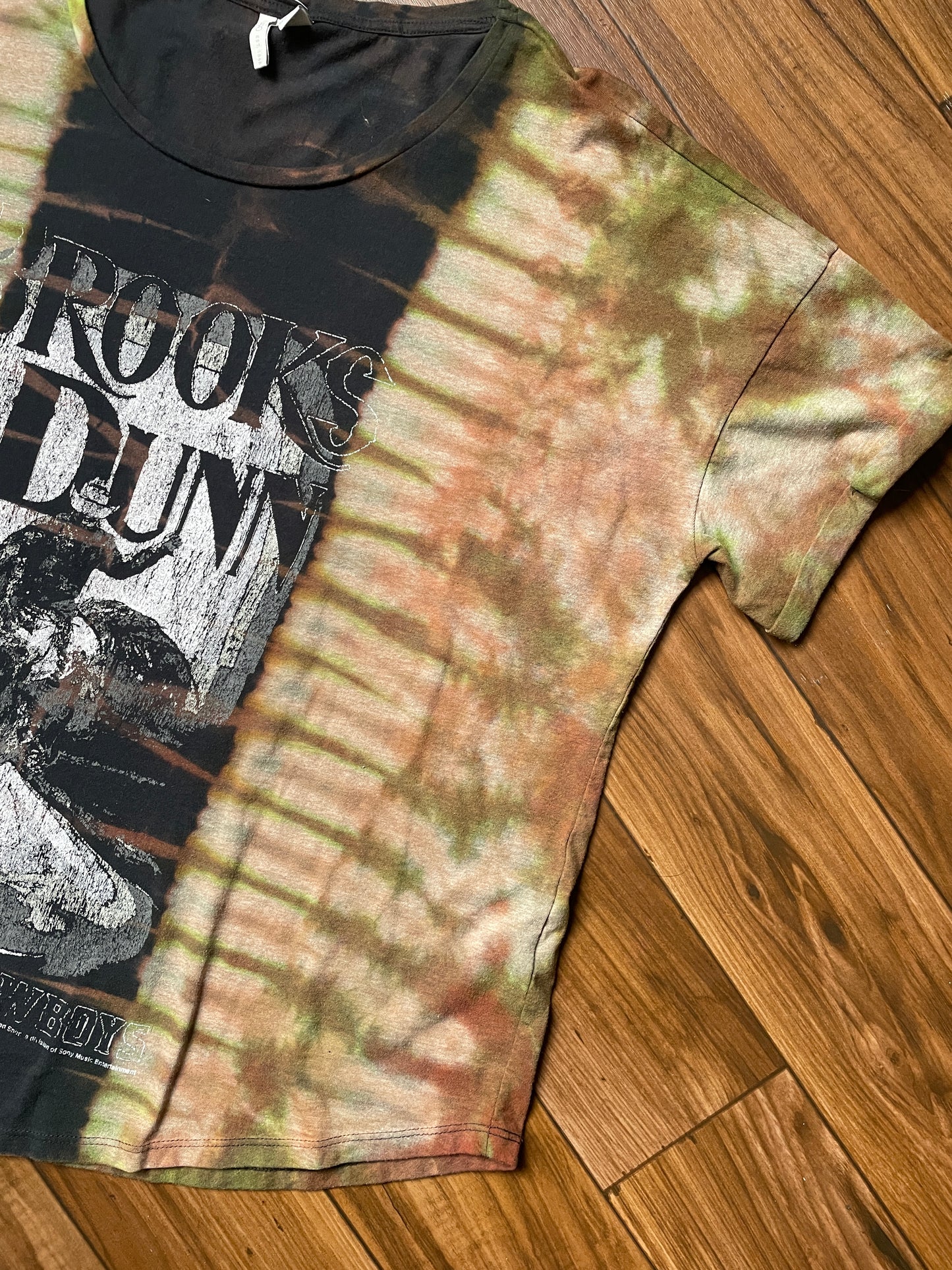 Women's 2XL Brooks & Dunn Bullrider Tie Dye Short Sleeve T-Shirt