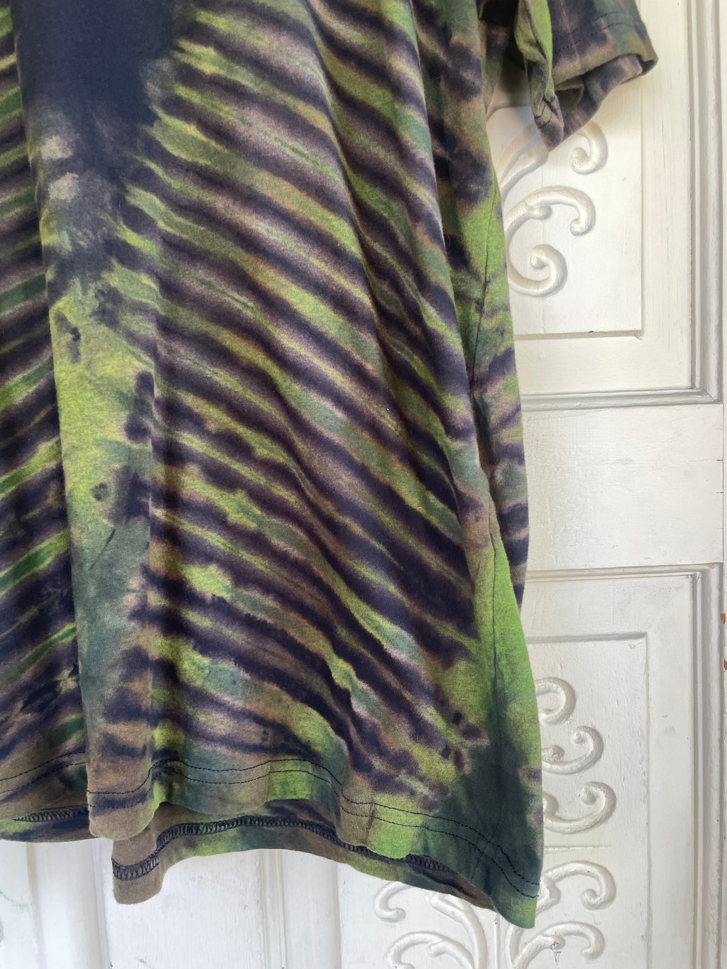 XL Men's Venus Fly Trap Death Bouquet Handmade Tie Dye T-Shirt | One-Of-a-Kind Upcycled Black and Green Short Sleeve Shirt