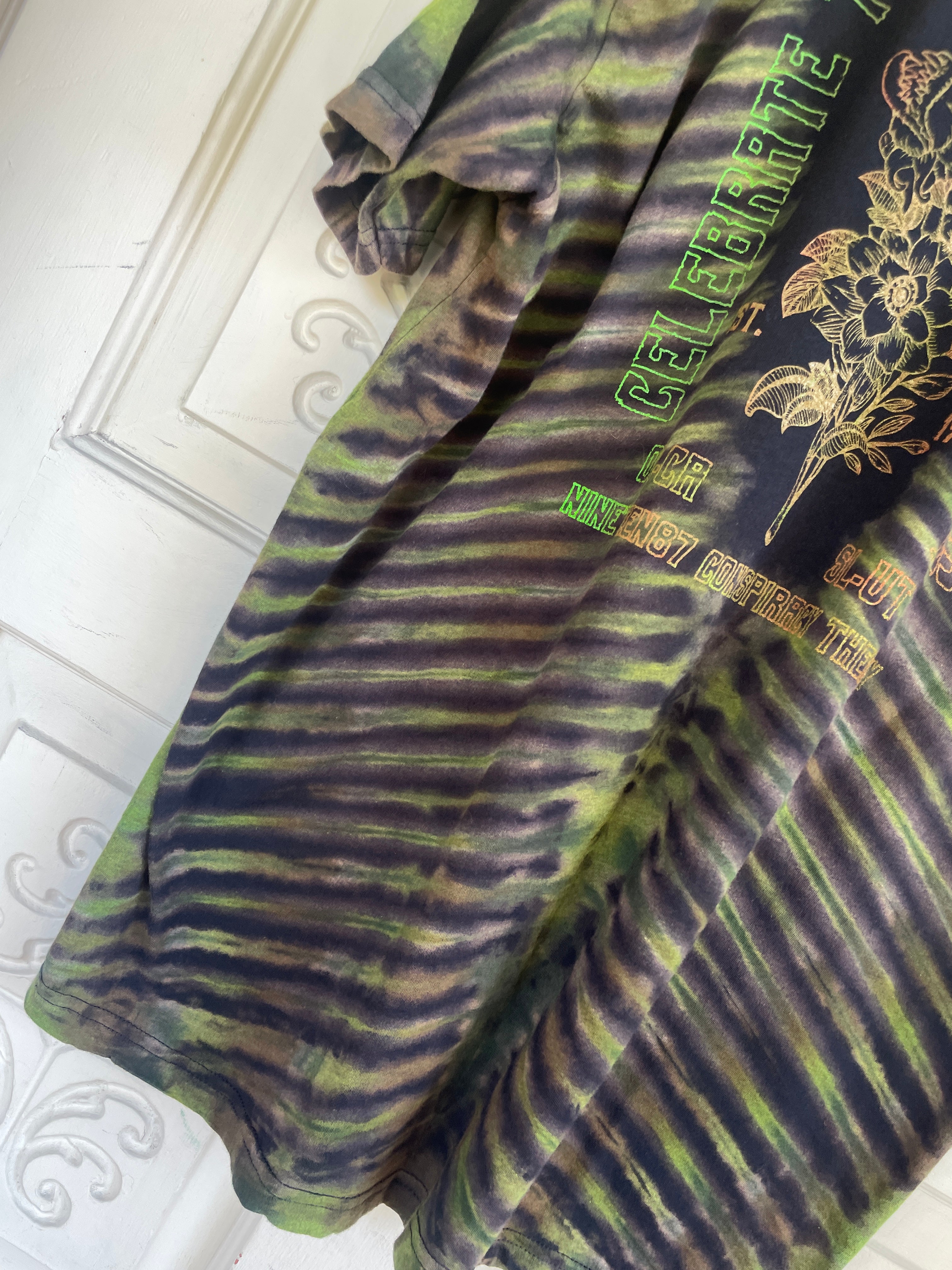 XL Men's Venus Fly Trap Death Bouquet Handmade Tie Dye T-Shirt | One-Of-a-Kind Upcycled Black and Green Short Sleeve Shirt